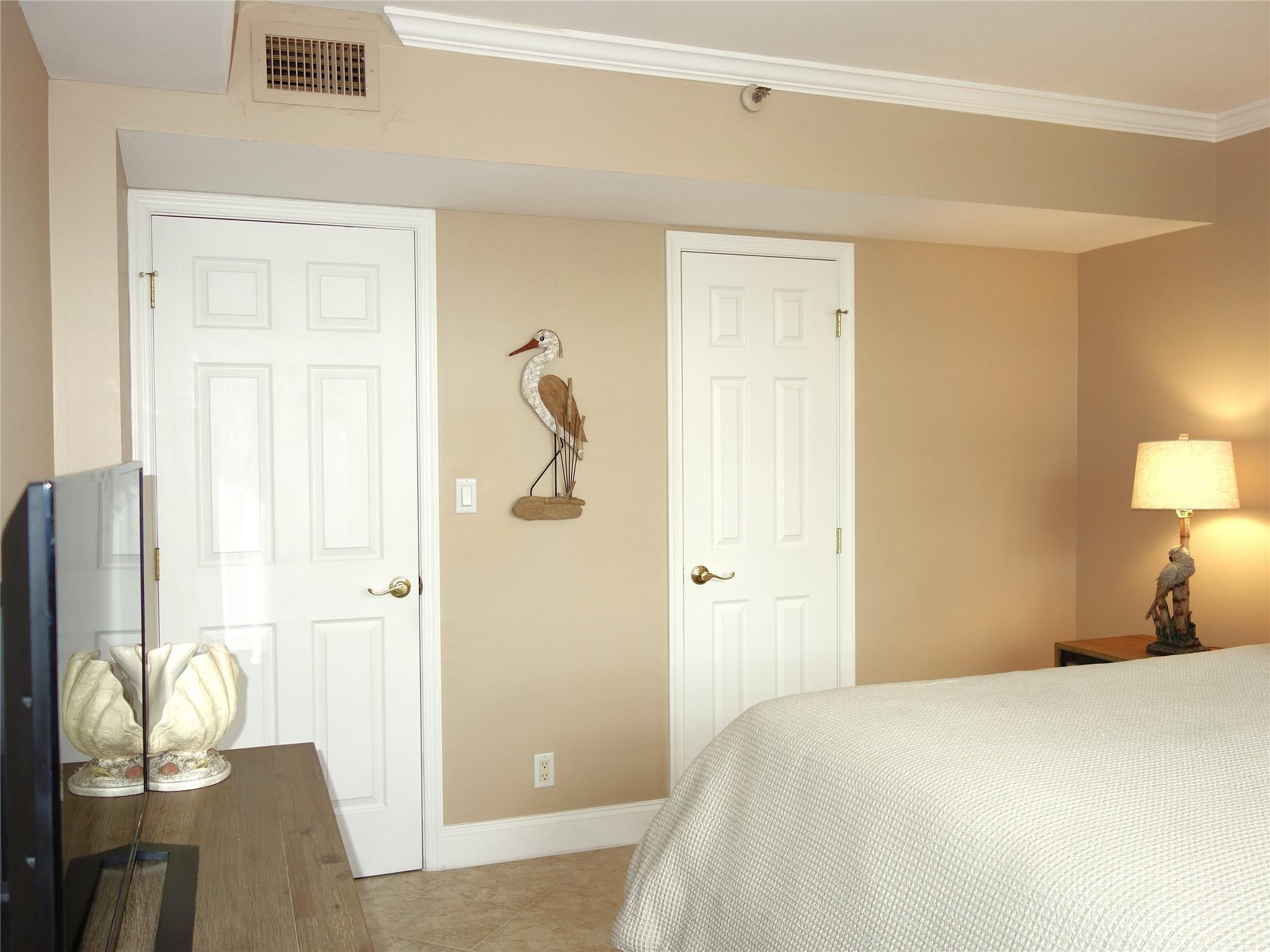 625 Oaks Drive 302 Property Photo 43