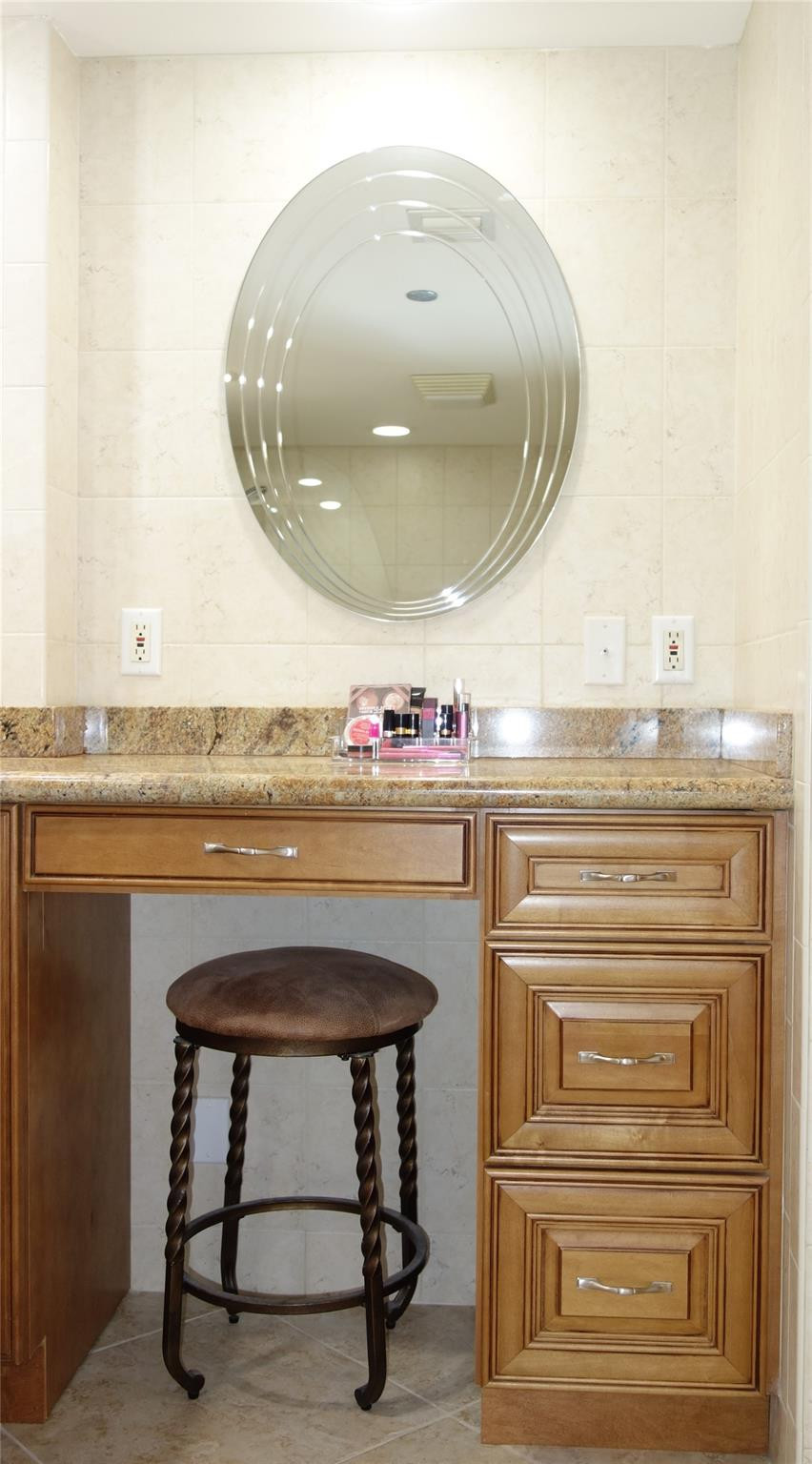 625 Oaks Drive 302 Property Photo 69
