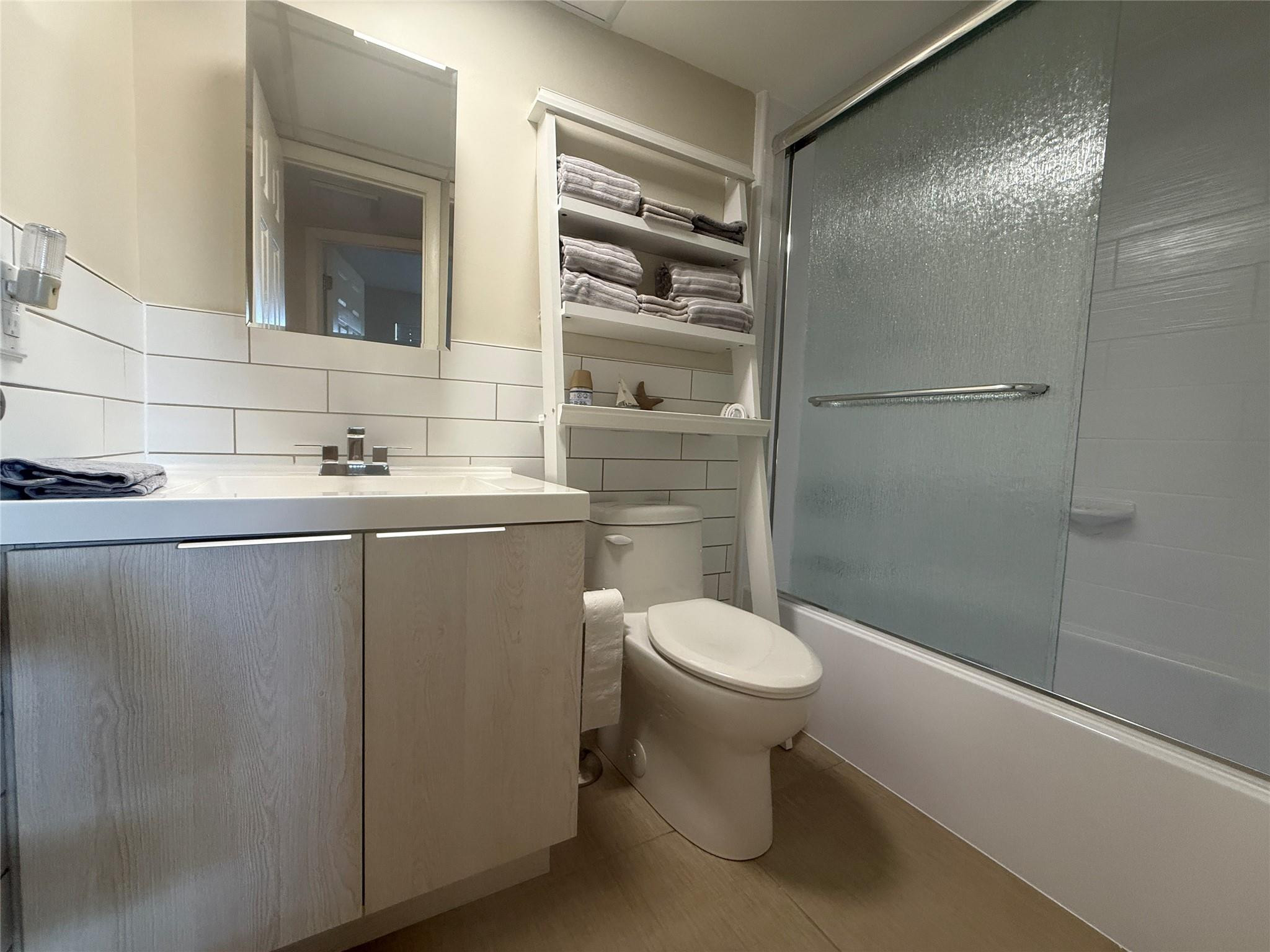 2791 N Pine Island Road 302 Property Photo 21