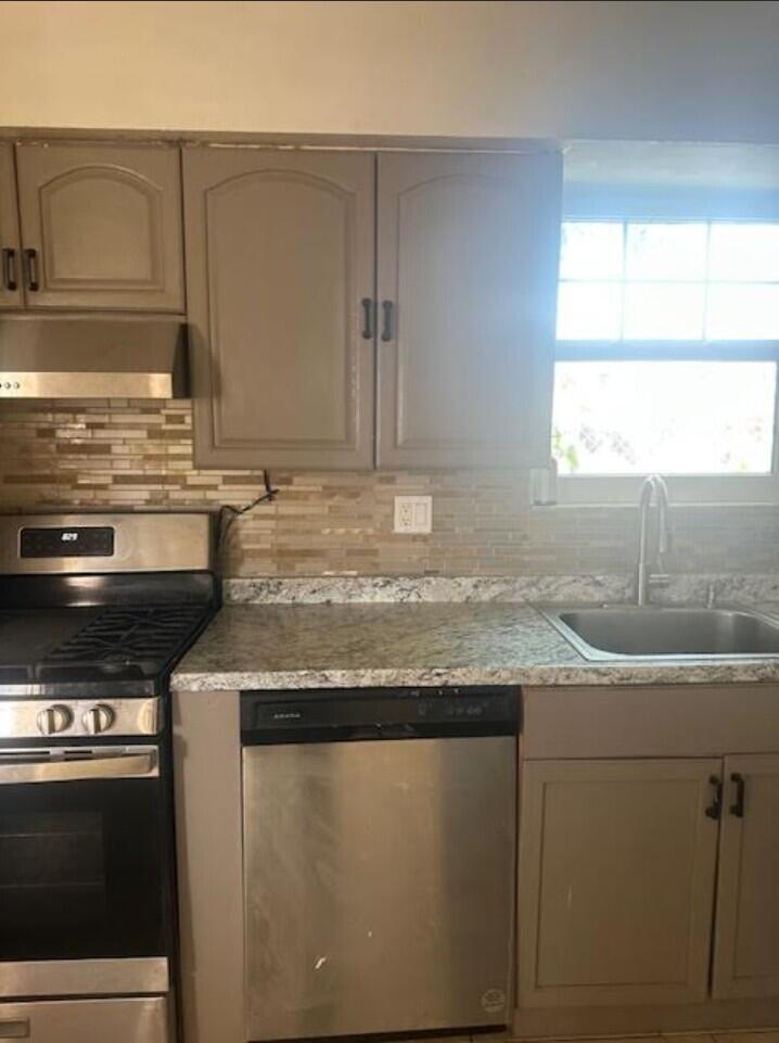 F10554699 Property Photo 4