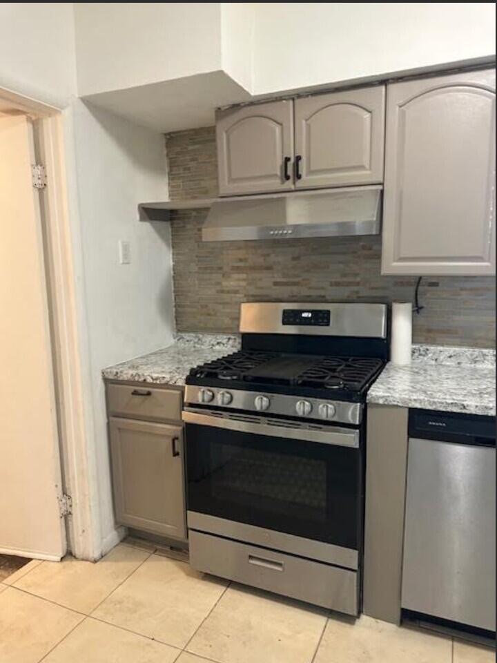 F10554699 Property Photo 7