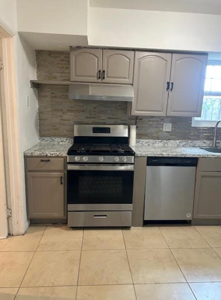 F10554699 Property Photo 8