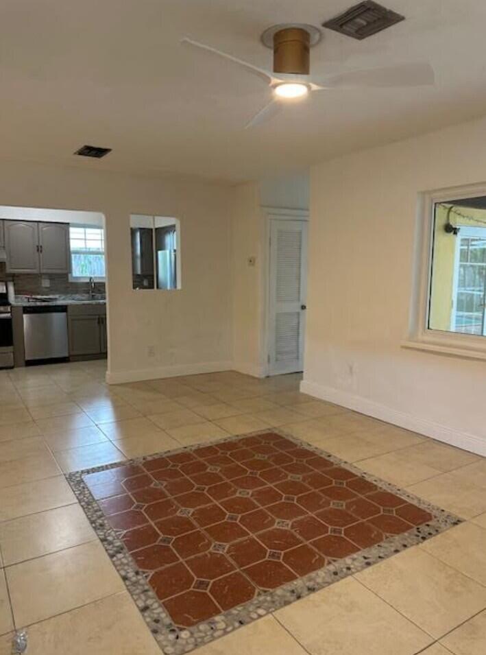 F10554699 Property Photo 11