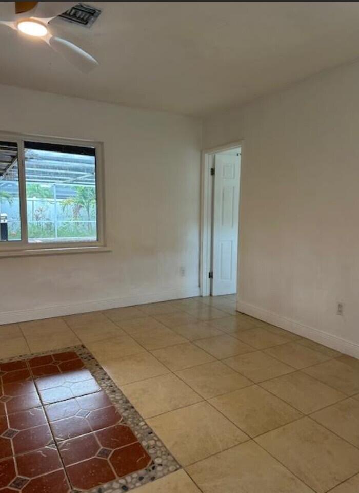 F10554699 Property Photo 14