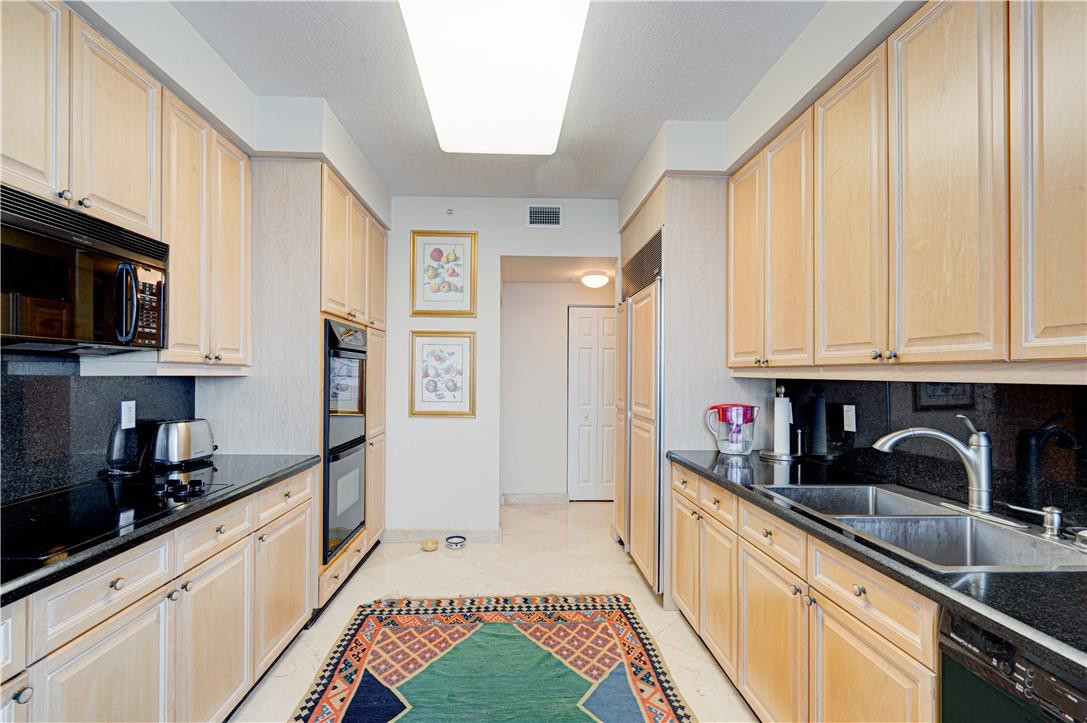 3200 N Ocean Boulevard 1107 Property Photo 10