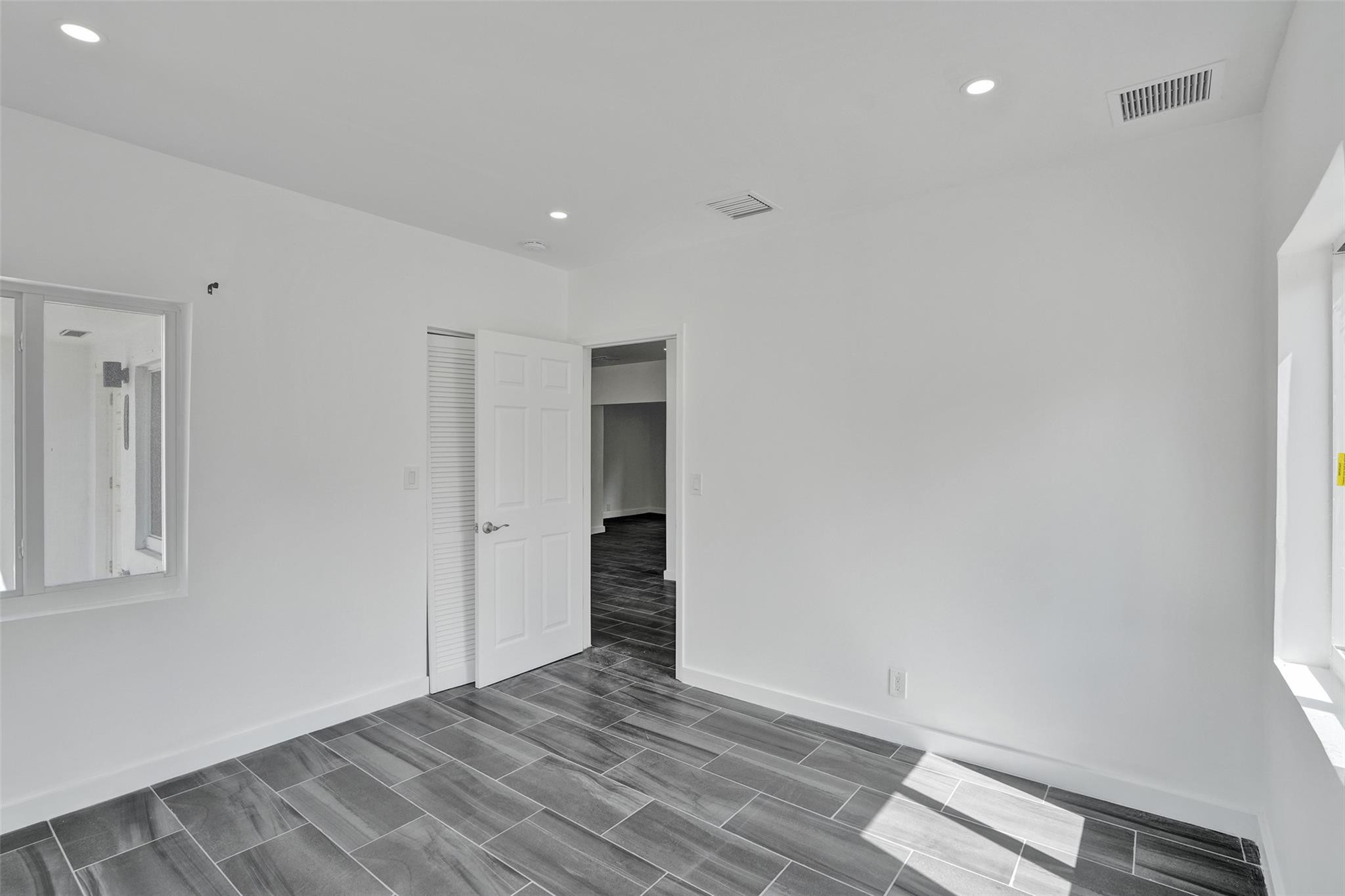 1904 Se 1st Avenue Property Photo 19