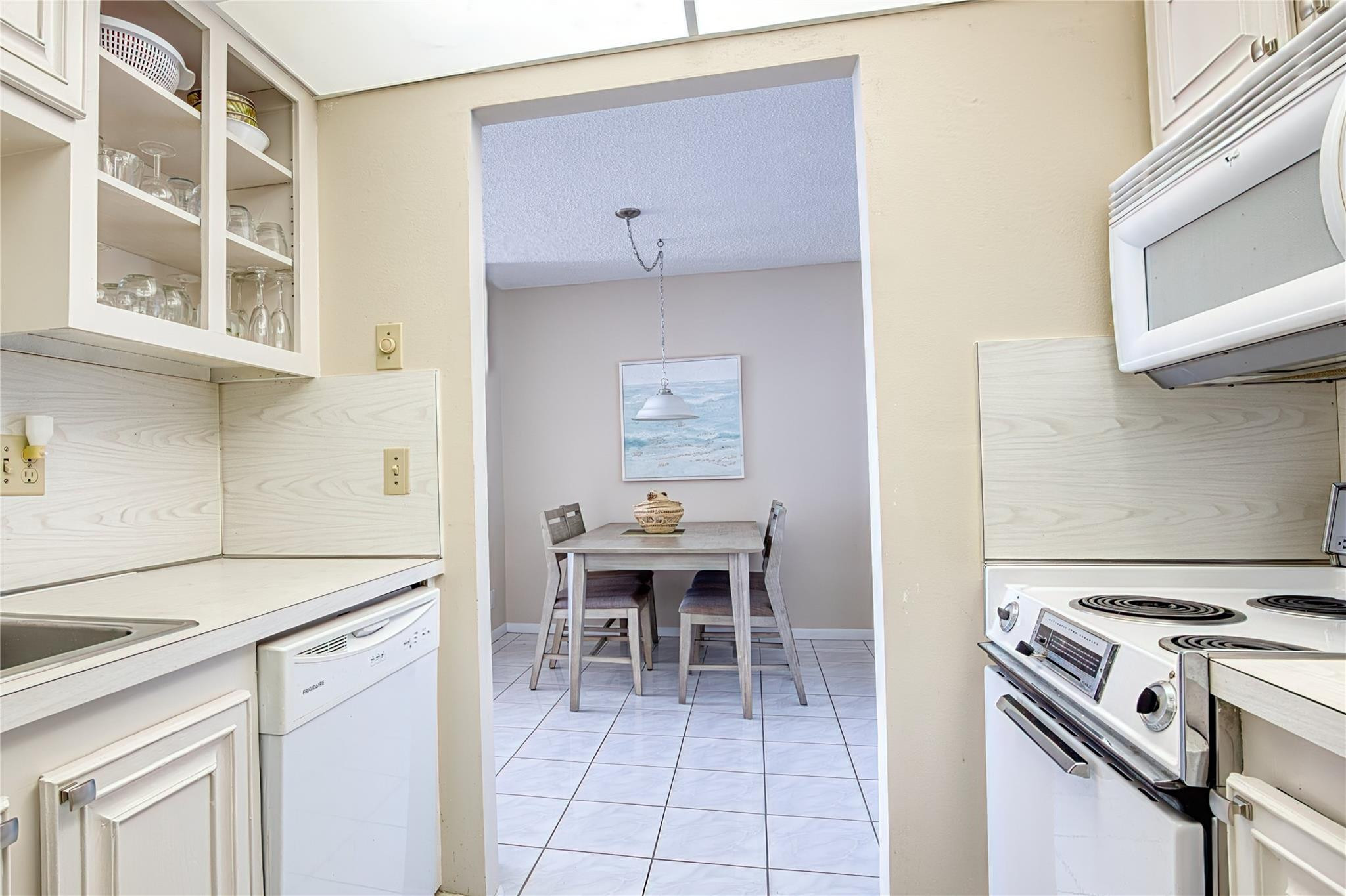 111 Briny Avenue 2312 Property Photo 9