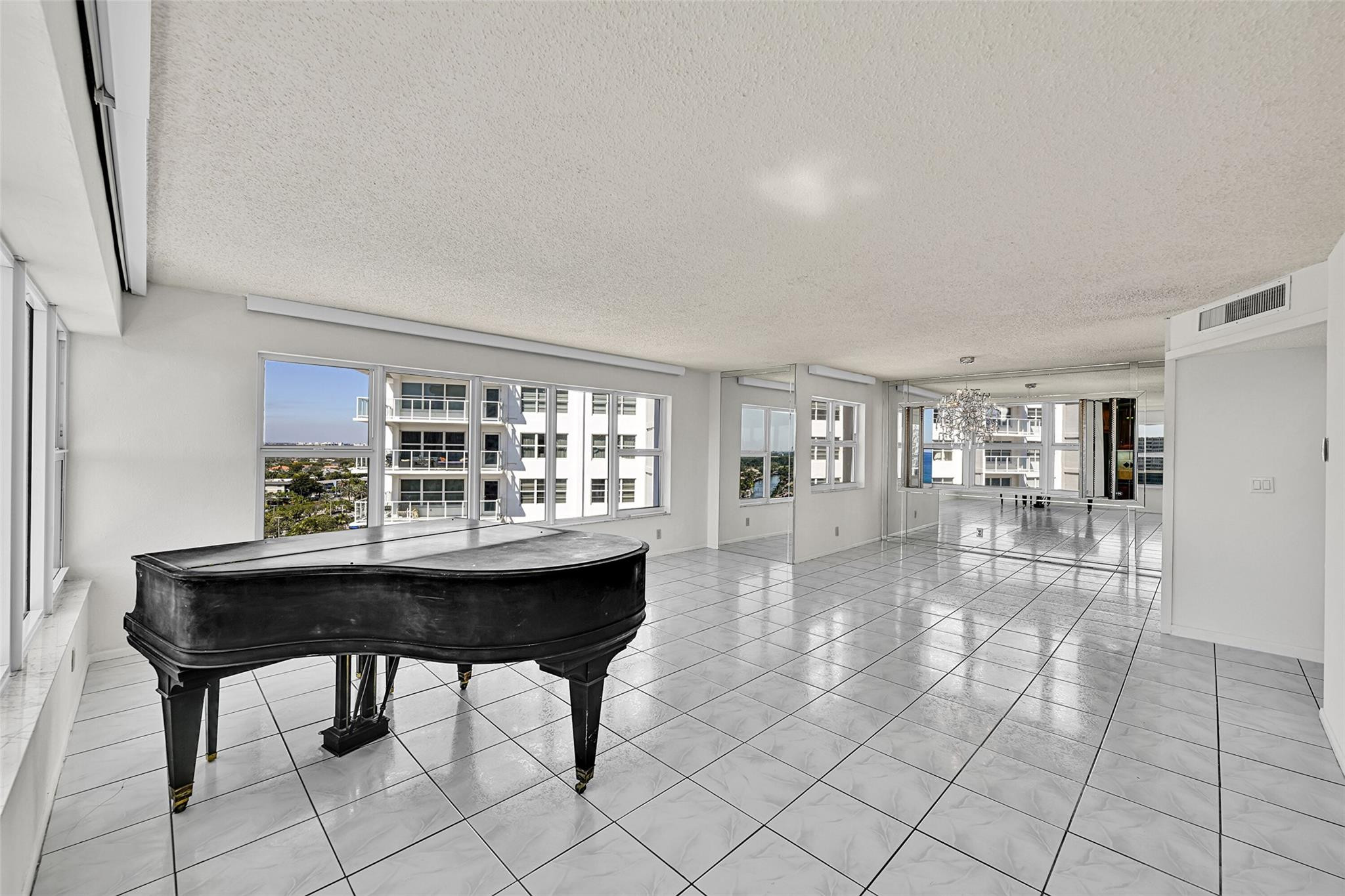 3700 Galt Ocean Drive 1215 Property Photo 4