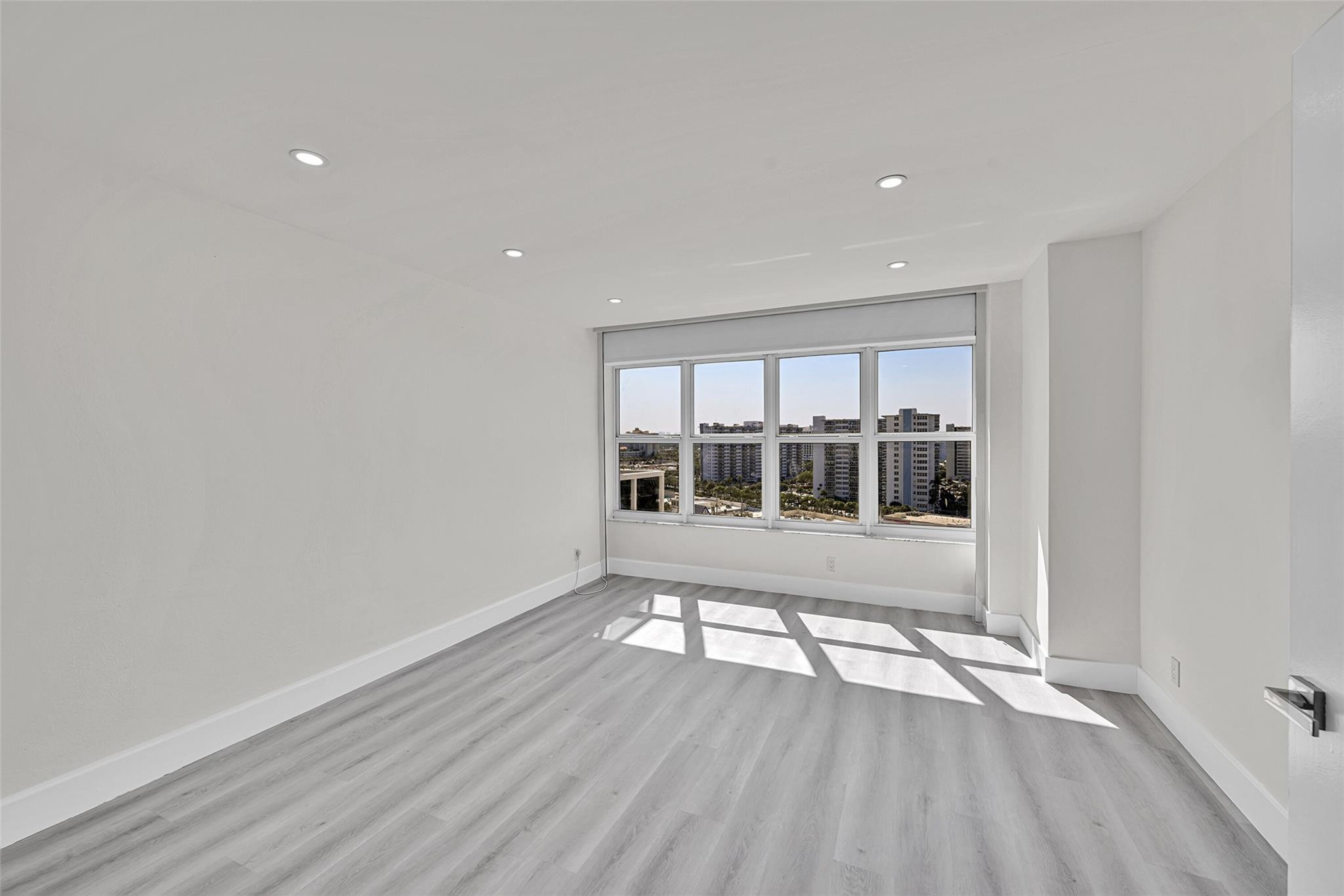 3700 Galt Ocean Drive 1215 Property Photo 10