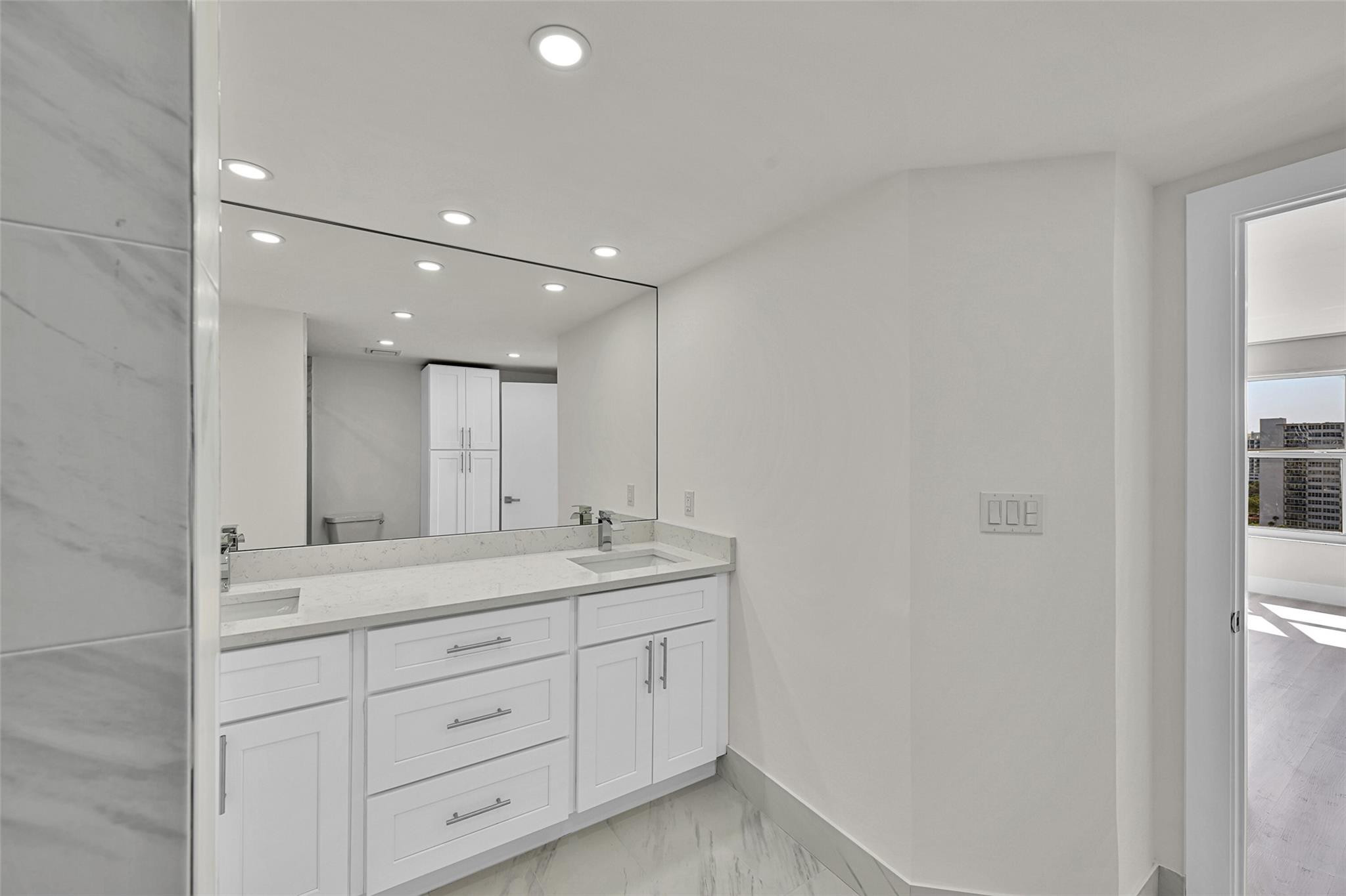 3700 Galt Ocean Drive 1215 Property Photo 15