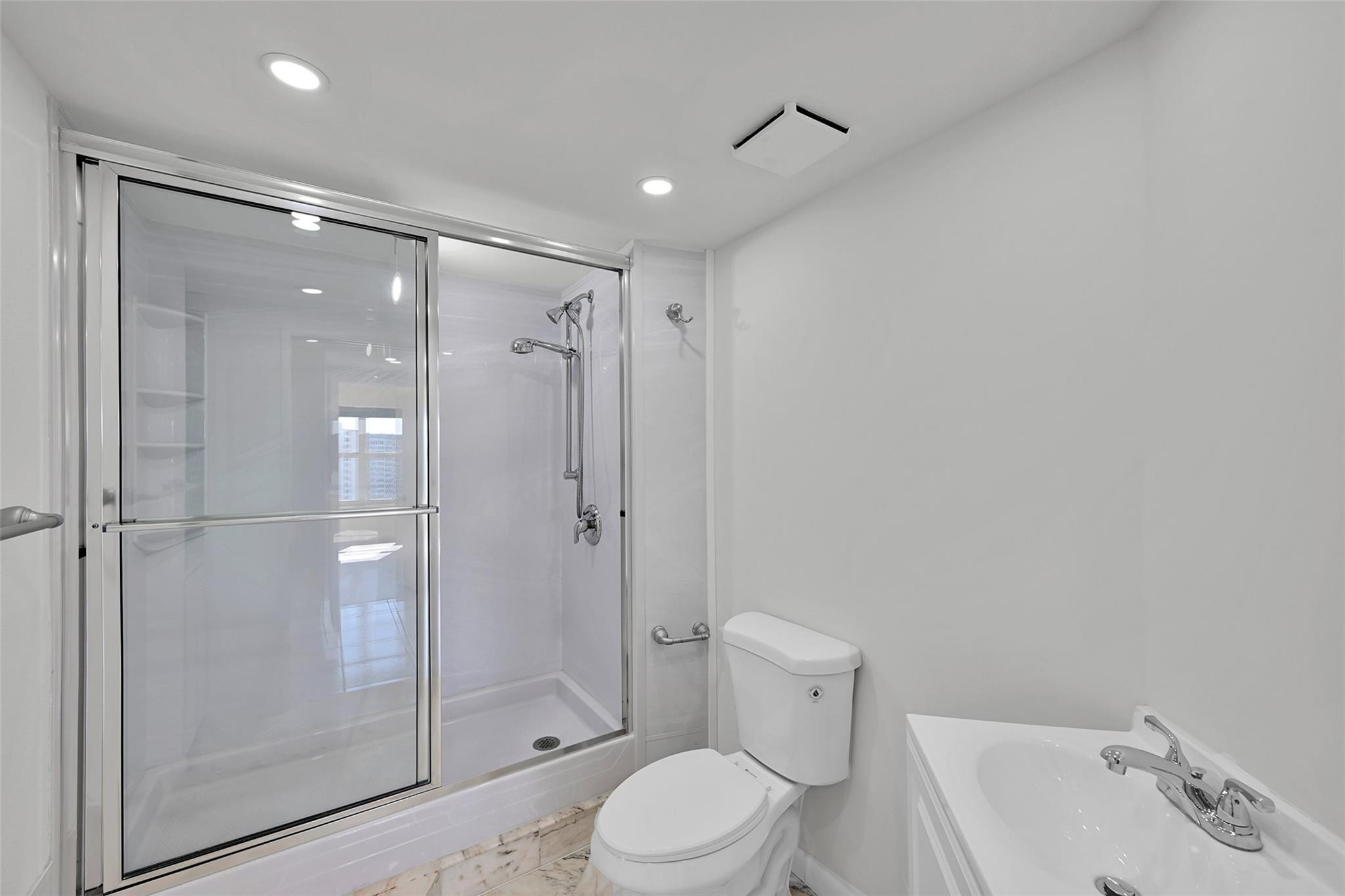 3700 Galt Ocean Drive 1215 Property Photo 19