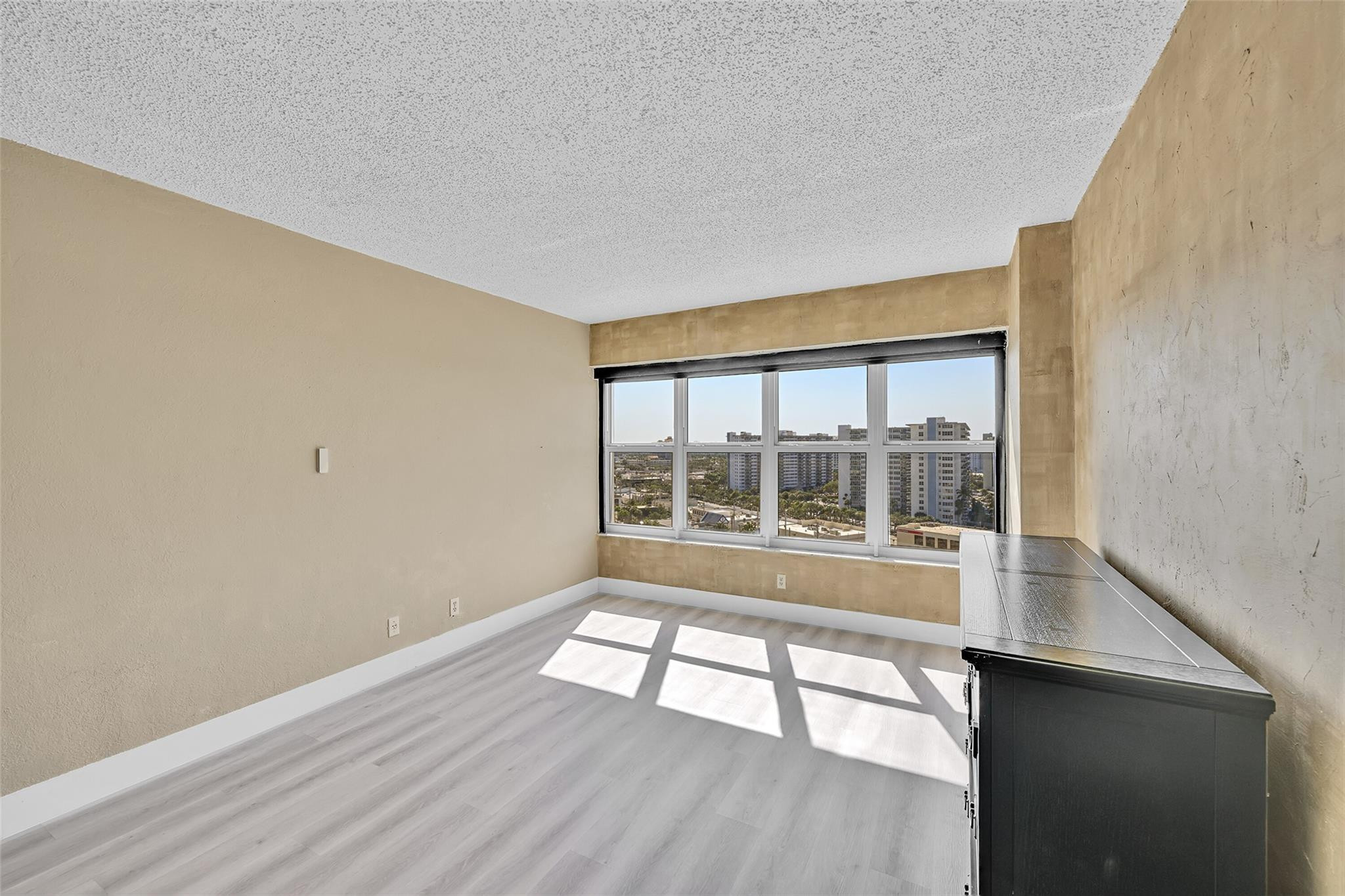 3700 Galt Ocean Drive 1215 Property Photo 21