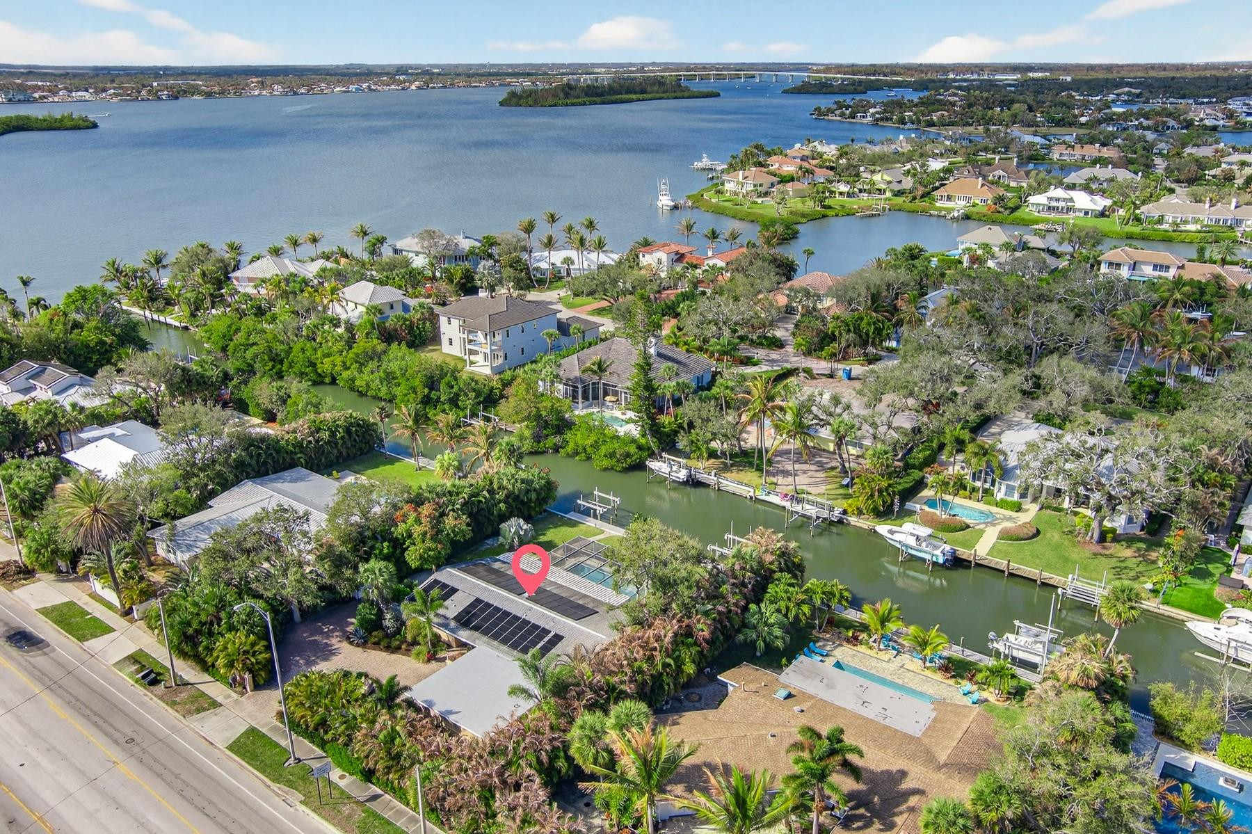 547 E Causeway Boulevard Property Photo 1