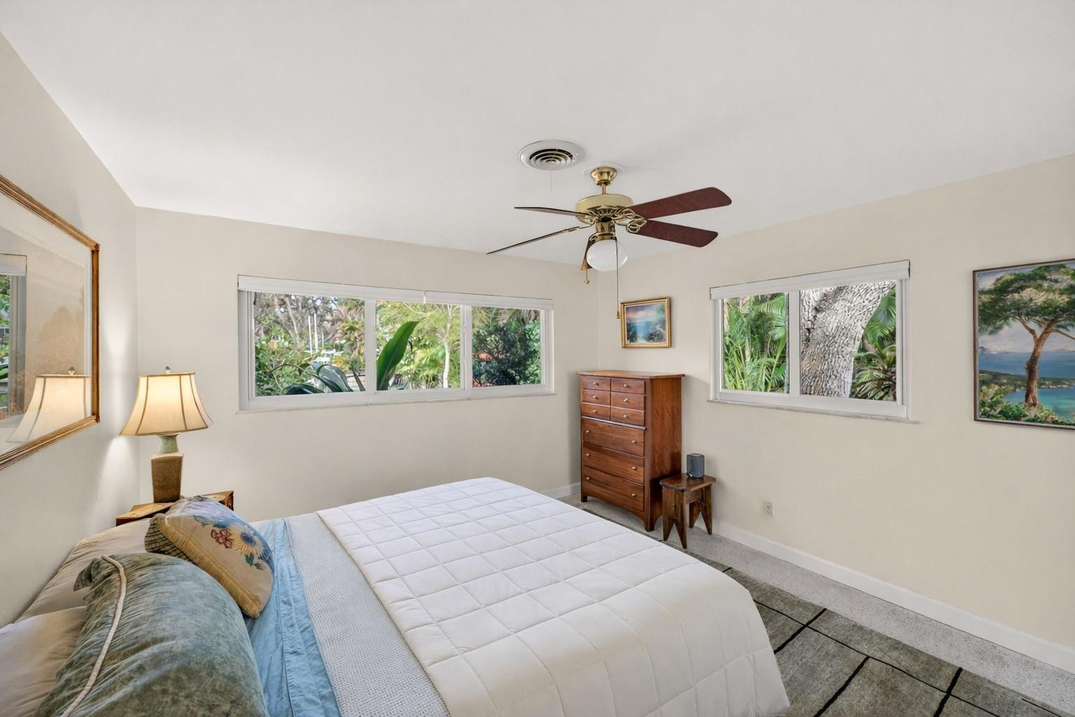 547 E Causeway Boulevard Property Photo 28