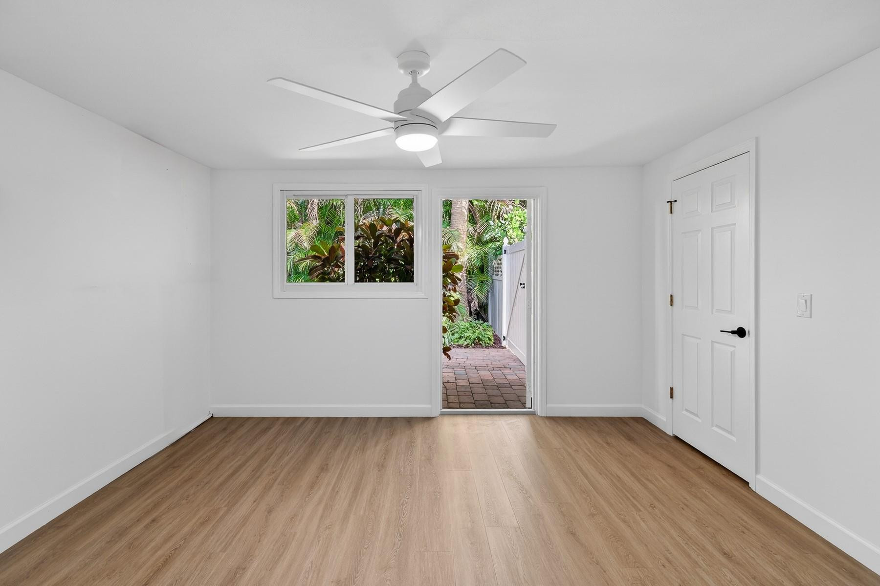 547 E Causeway Boulevard Property Photo 33