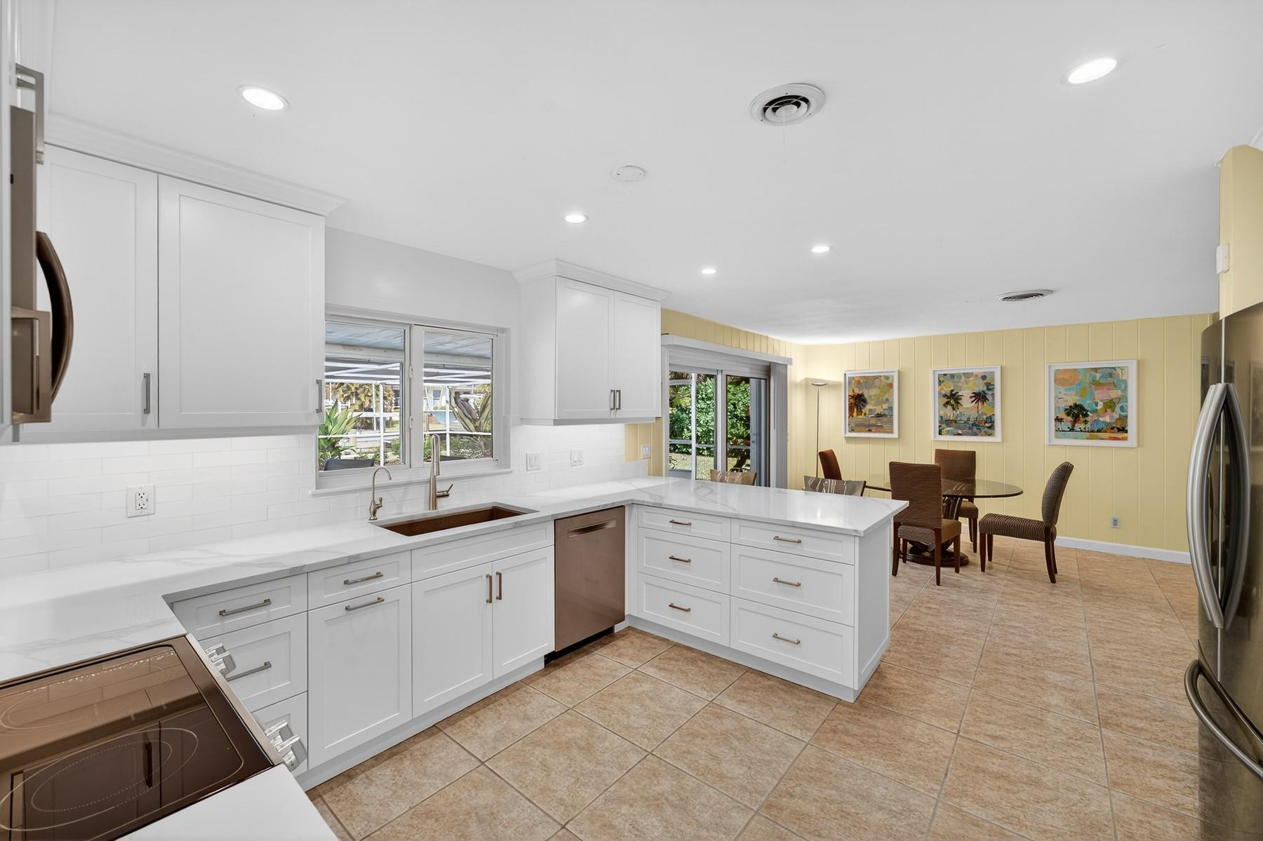 547 E Causeway Boulevard Property Photo 41