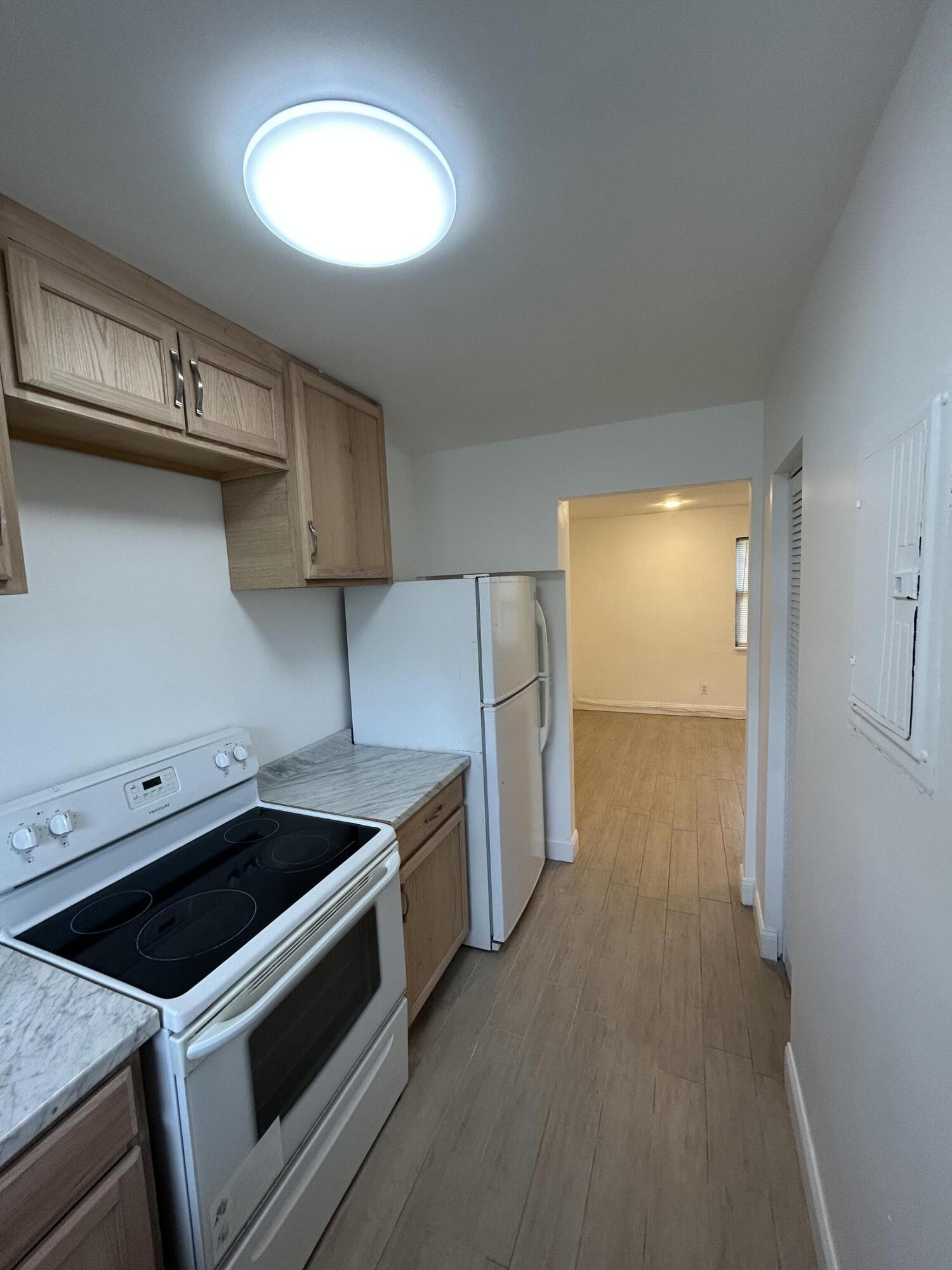 F10554964 Property Photo 5