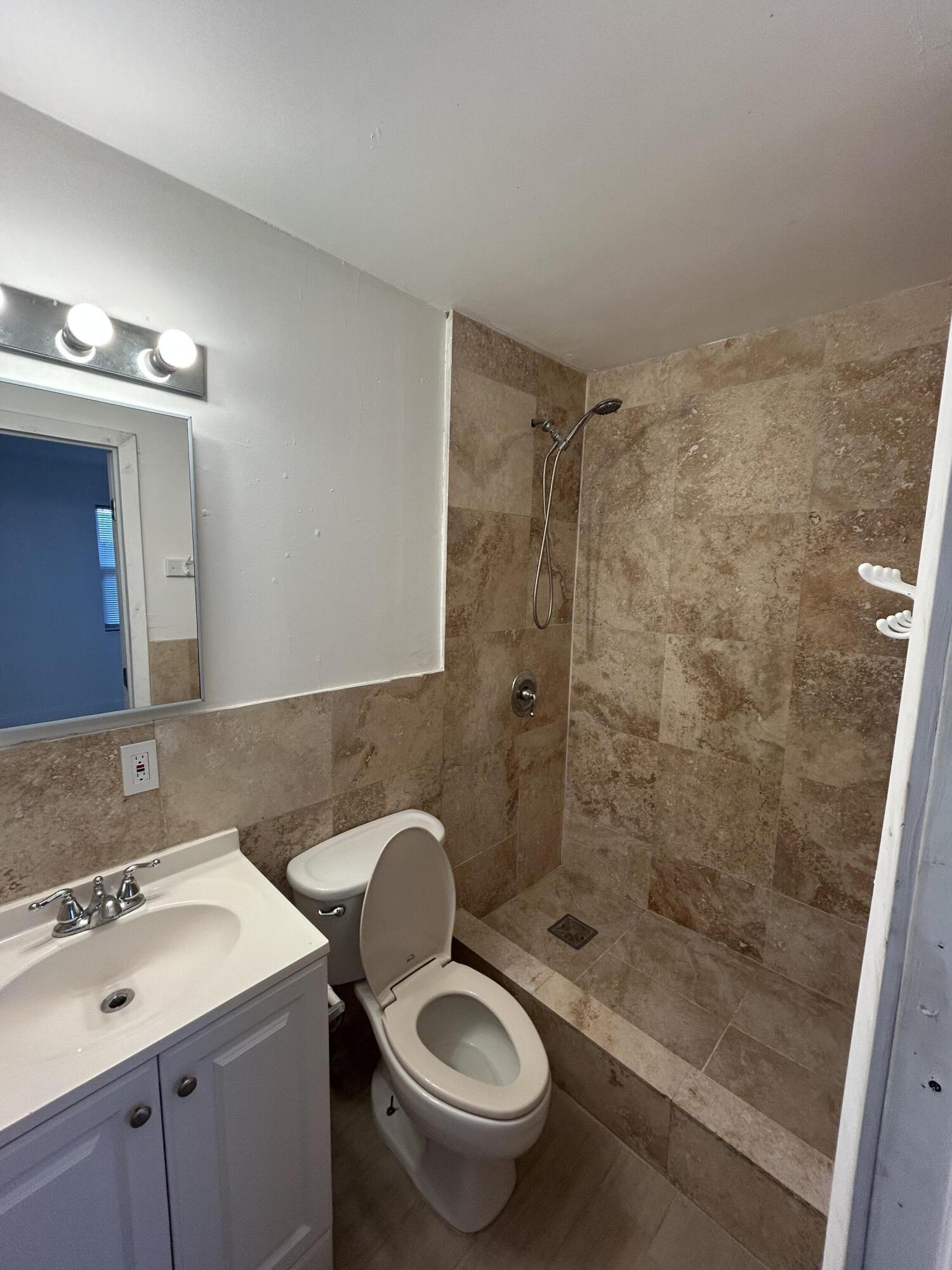 F10554964 Property Photo 7