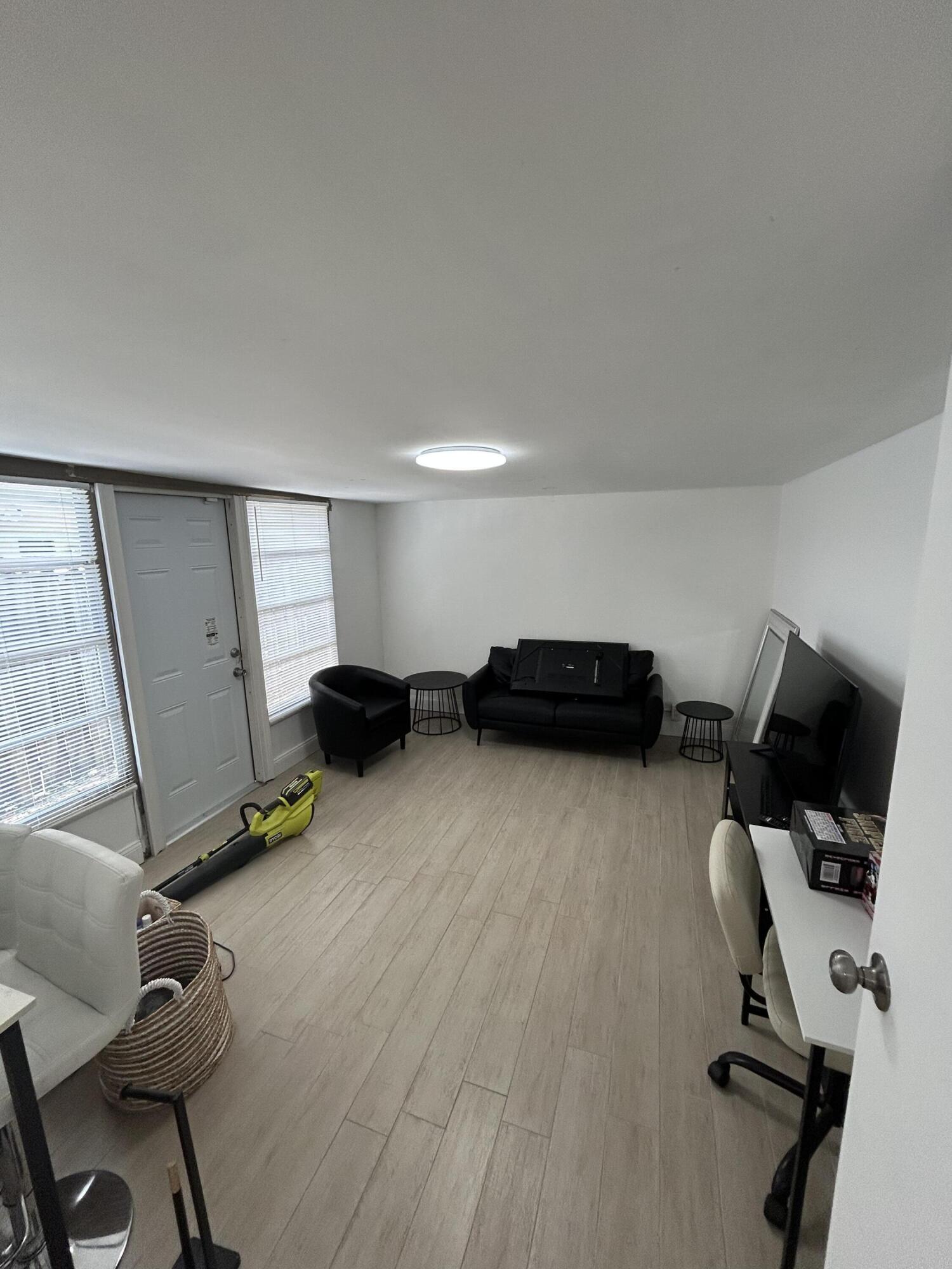 F10554964 Property Photo 9