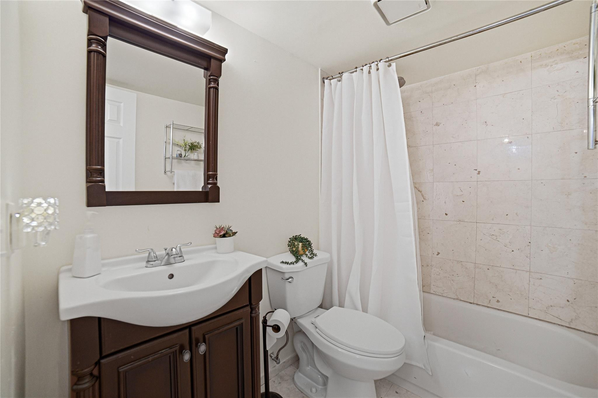 7653 Nw 79th Avenue 114 Property Photo 23