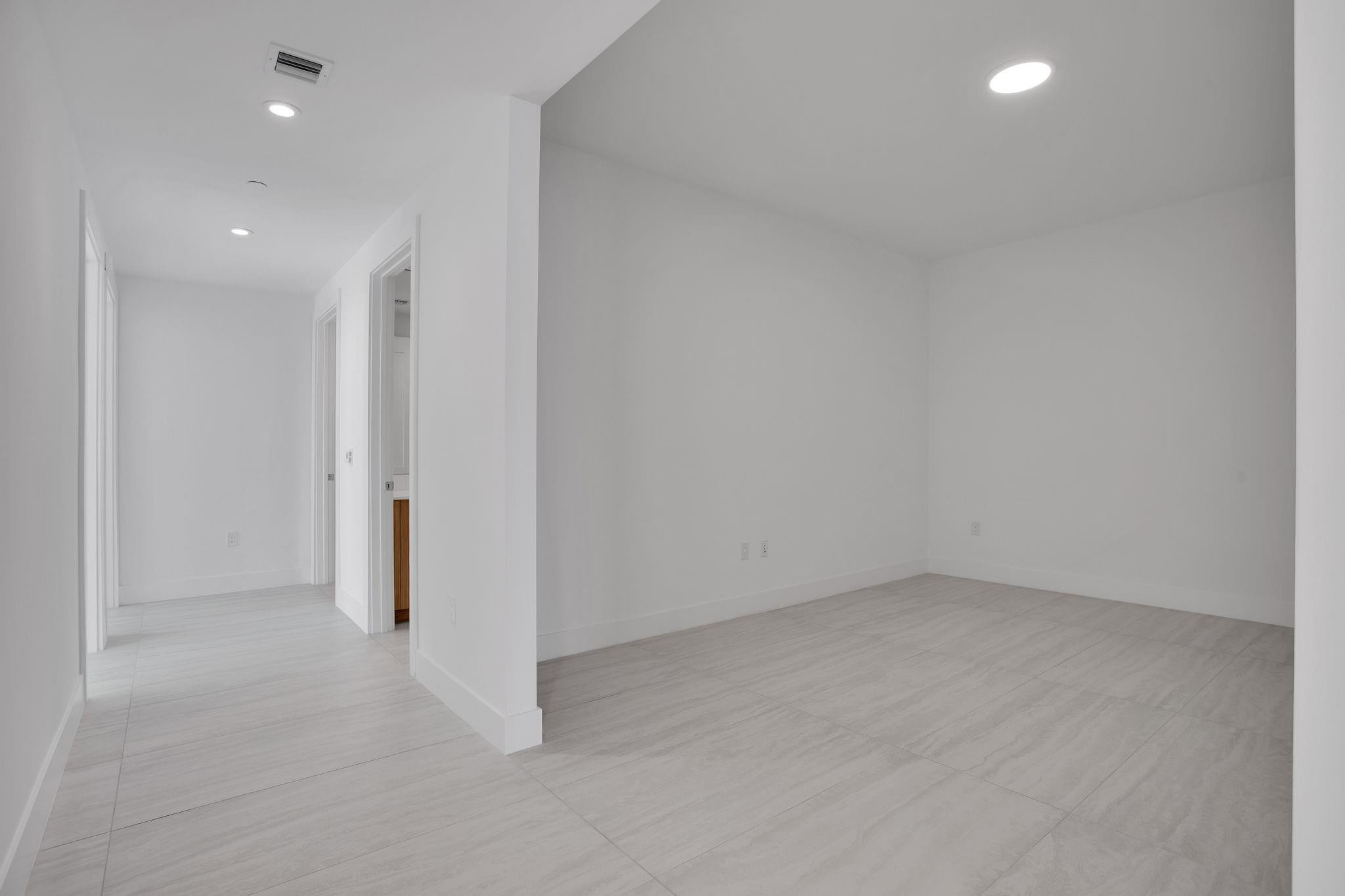151 N Seabreeze Boulevard E-501 Property Photo 54
