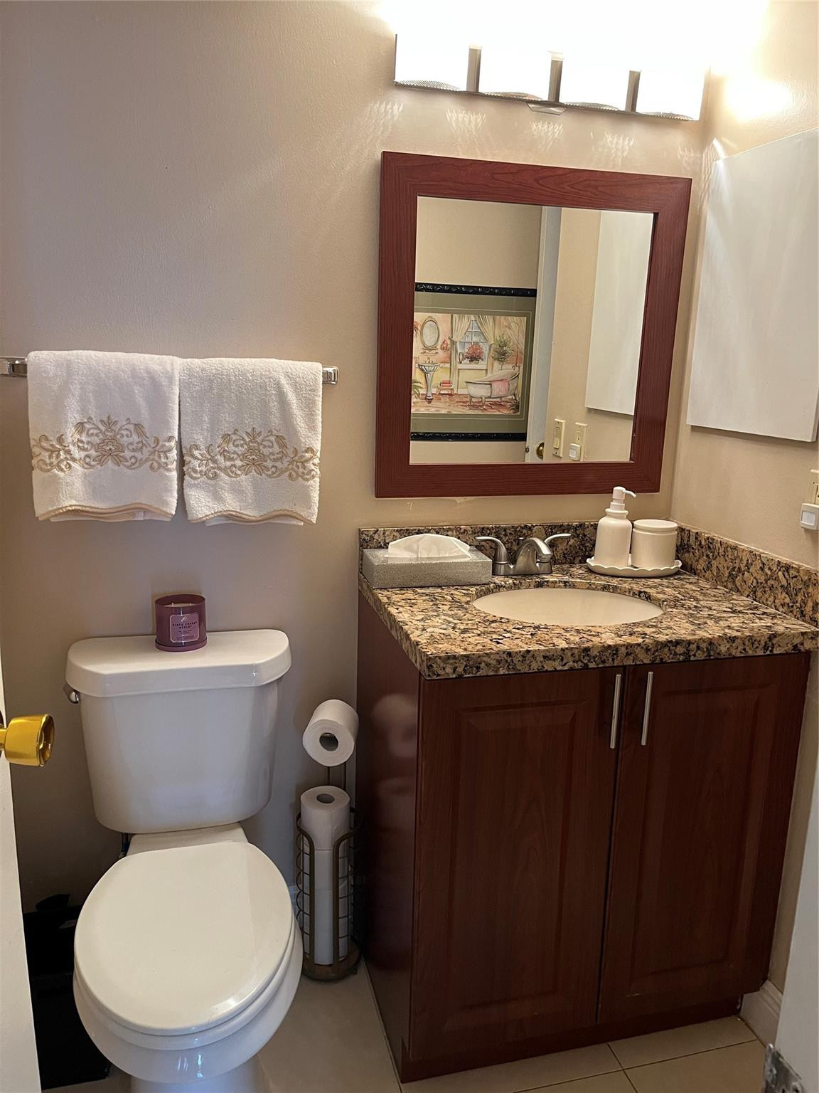 20500 W Country Club Drive 416 Property Photo 12