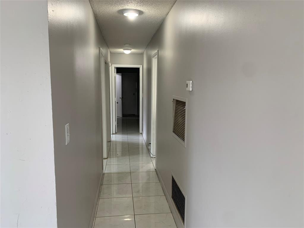 F10555268 Property Photo 4