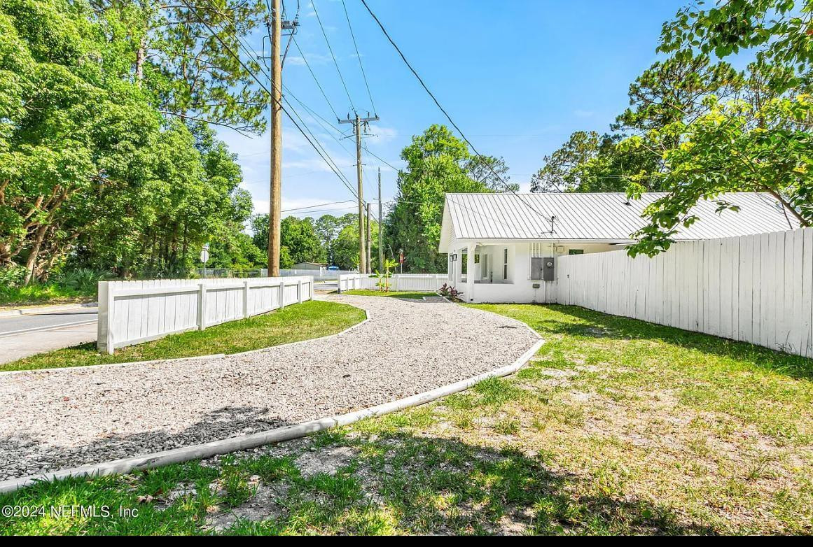 925 S St. John Street Property Photo 3