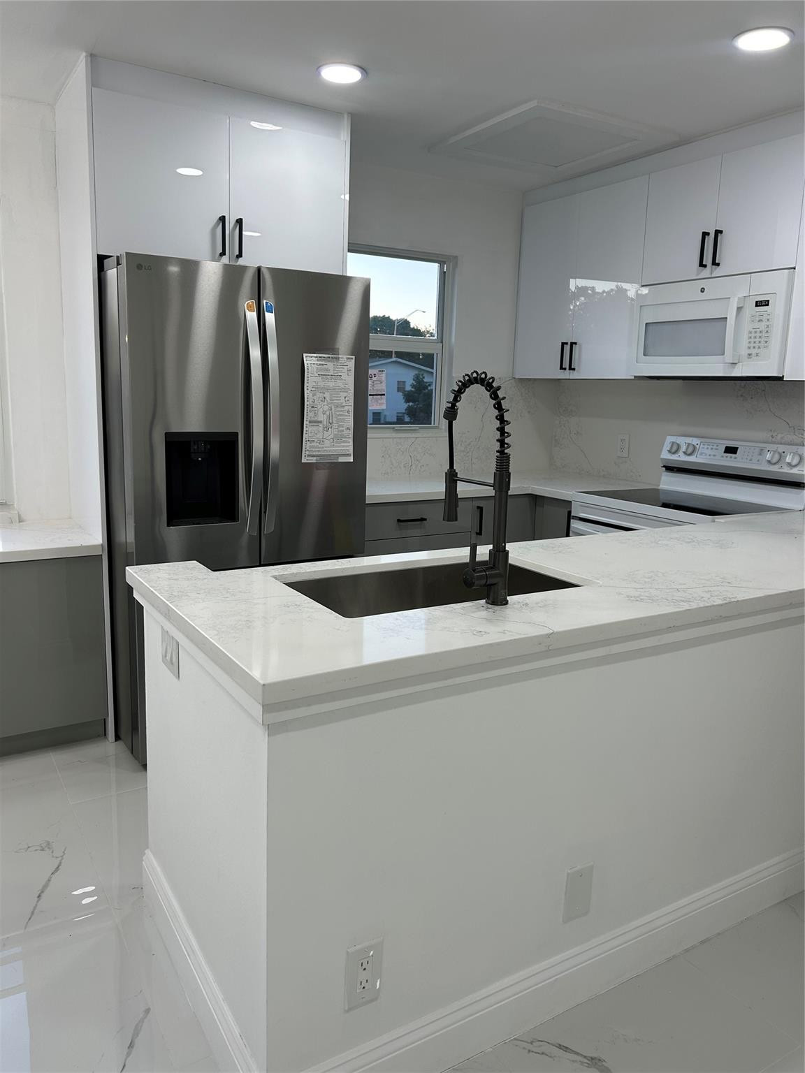 115 Ventnor F 115 Property Photo 3