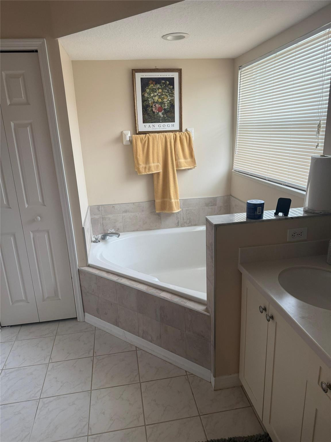 F10555368 Property Photo 6