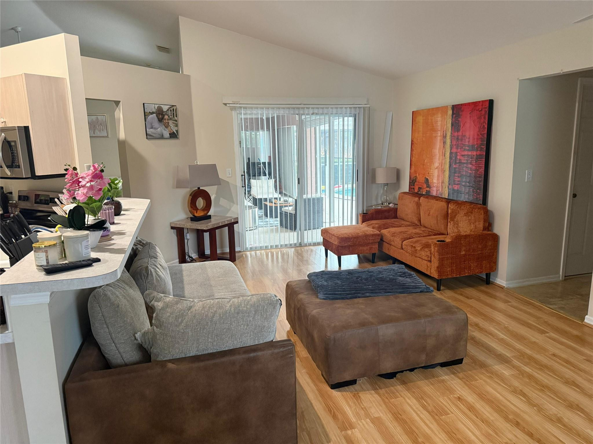 F10555368 Property Photo 9