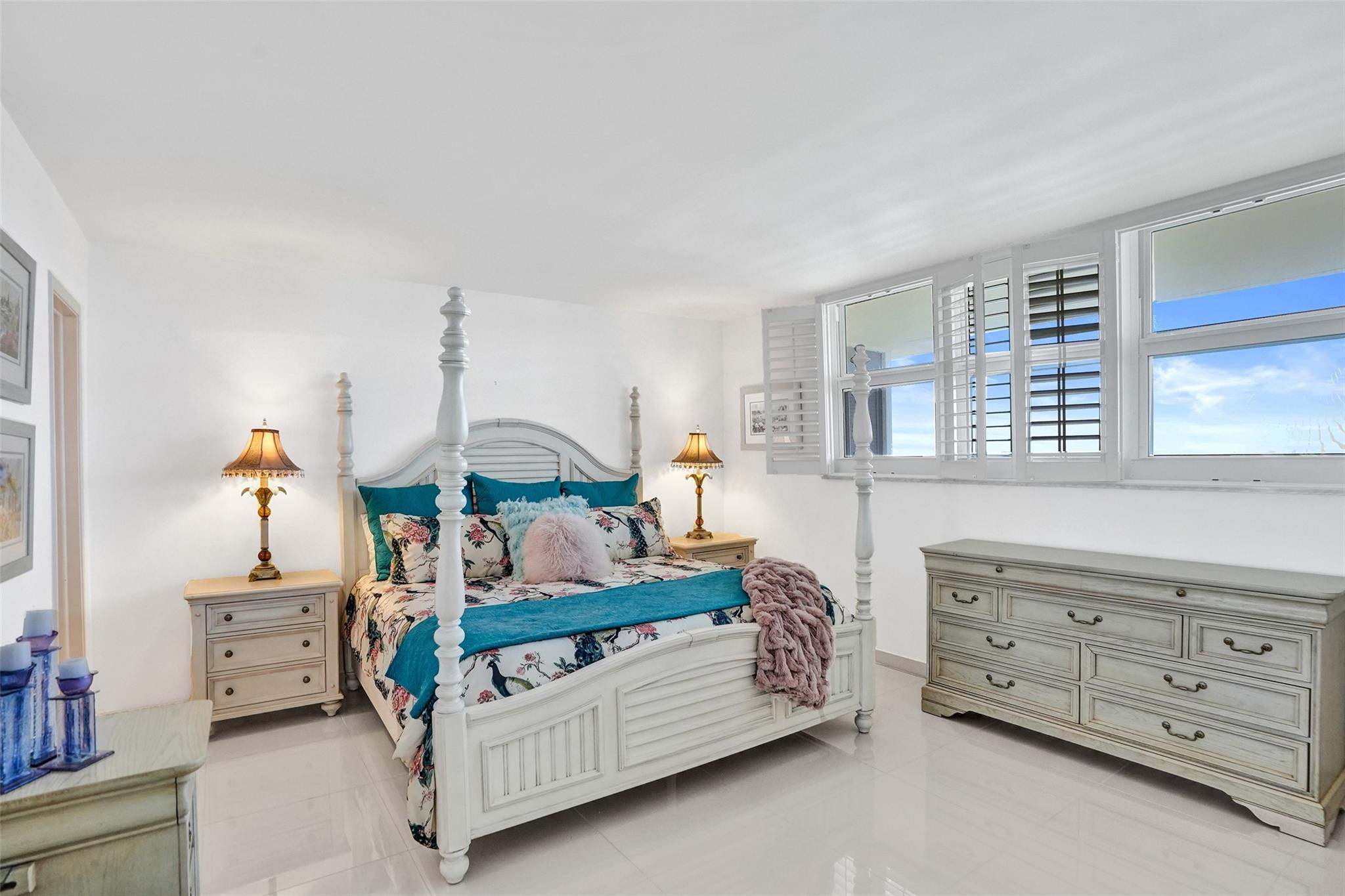 303 N Riverside Drive Ph3 Property Photo 13