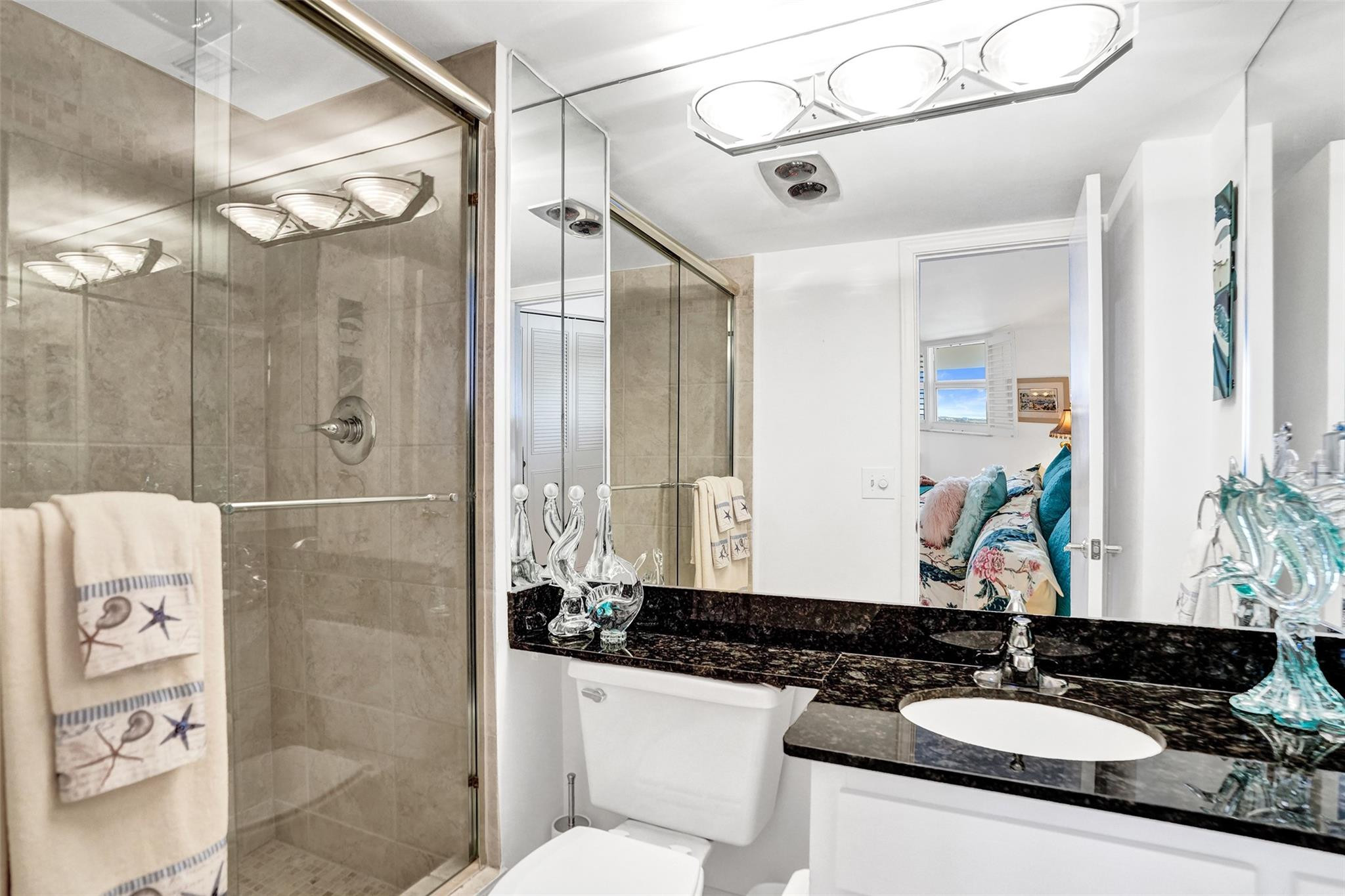 303 N Riverside Drive Ph3 Property Photo 16