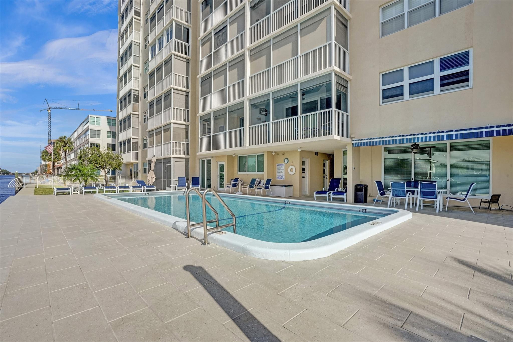 303 N Riverside Drive Ph3 Property Photo 24