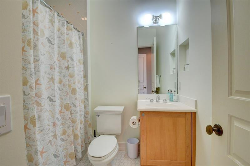 306 E Mallory Circle Property Photo 33