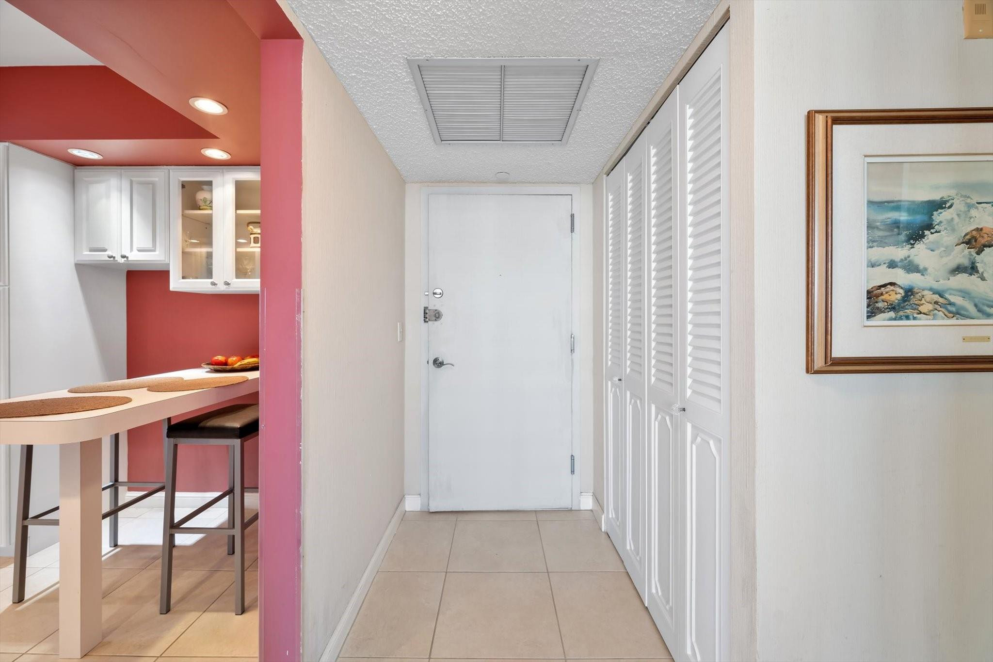2017 S Ocean Drive Ph1 Property Photo 5