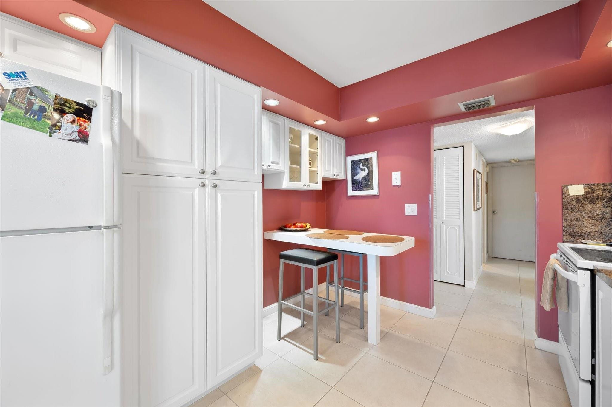 2017 S Ocean Drive Ph1 Property Photo 6