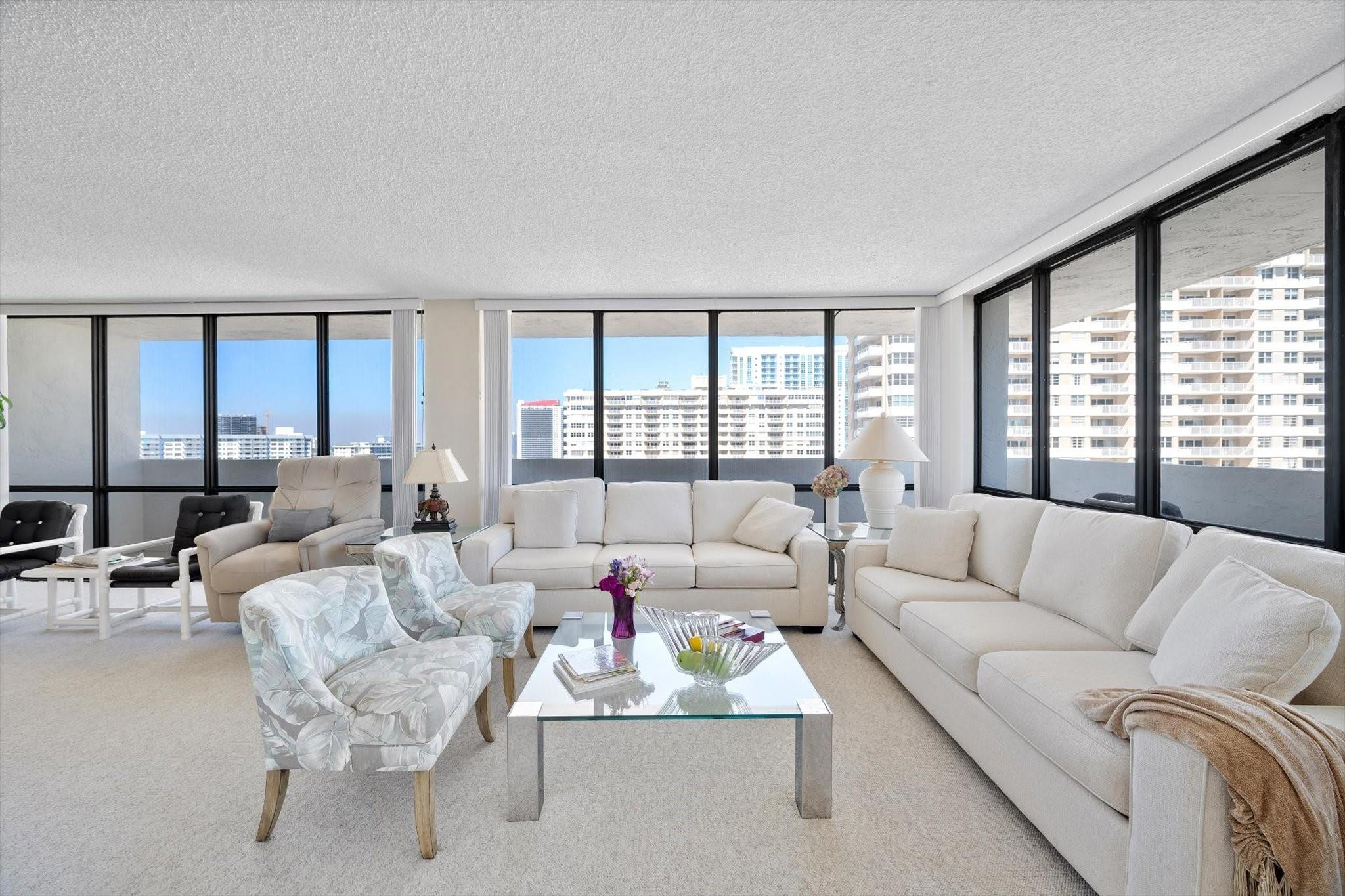 2017 S Ocean Drive Ph1 Property Photo 7