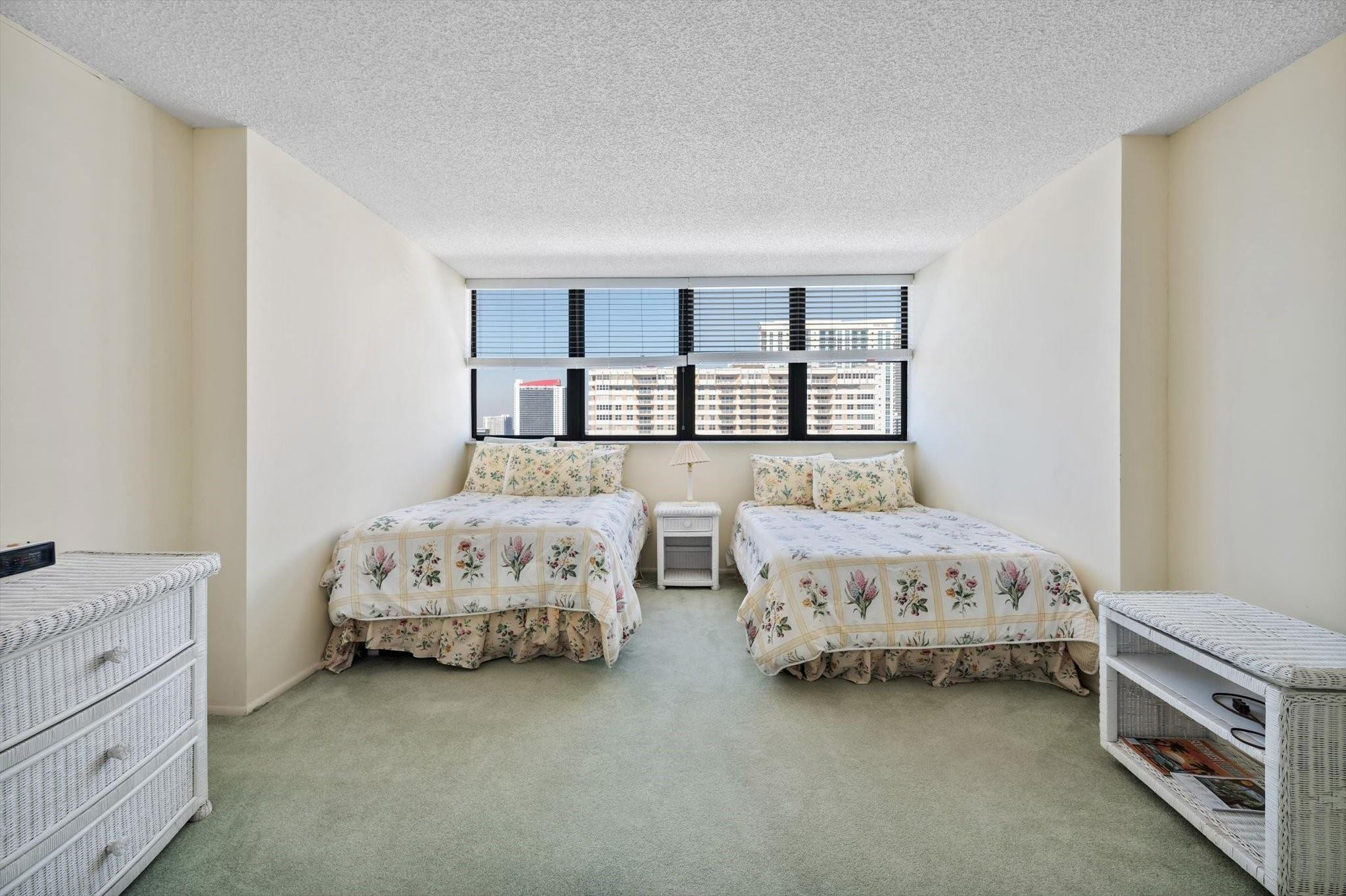 2017 S Ocean Drive Ph1 Property Photo 17