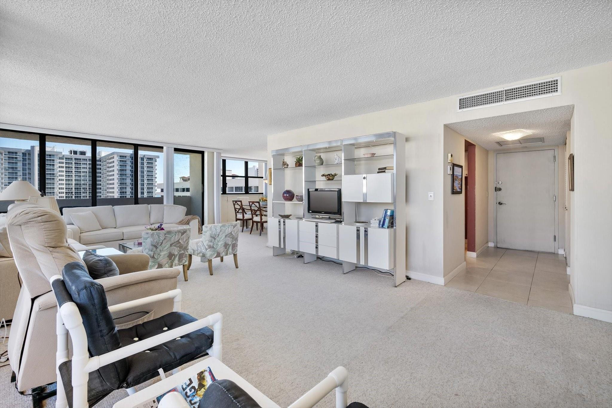 2017 S Ocean Drive Ph1 Property Photo 19