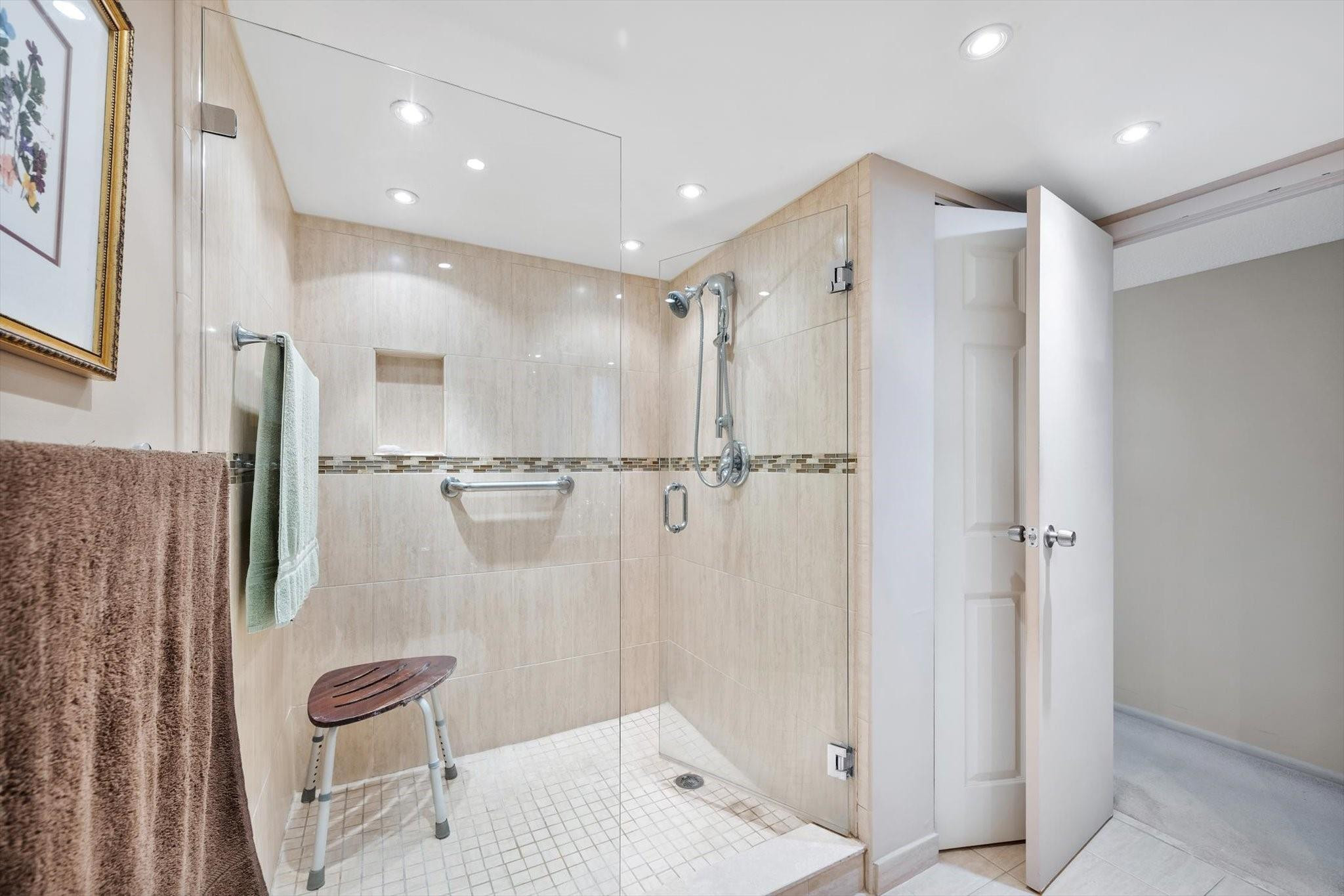 2017 S Ocean Drive Ph1 Property Photo 22