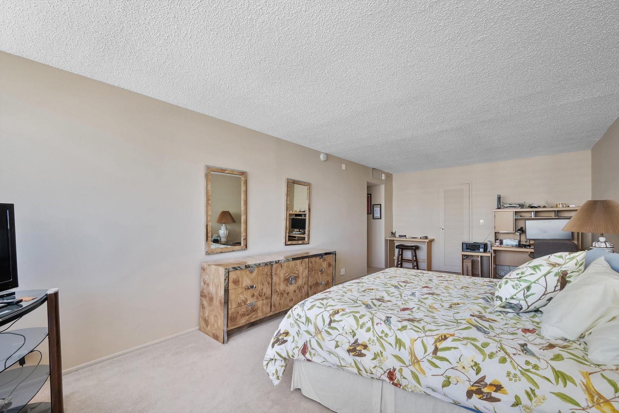 2017 S Ocean Drive Ph1 Property Photo 24