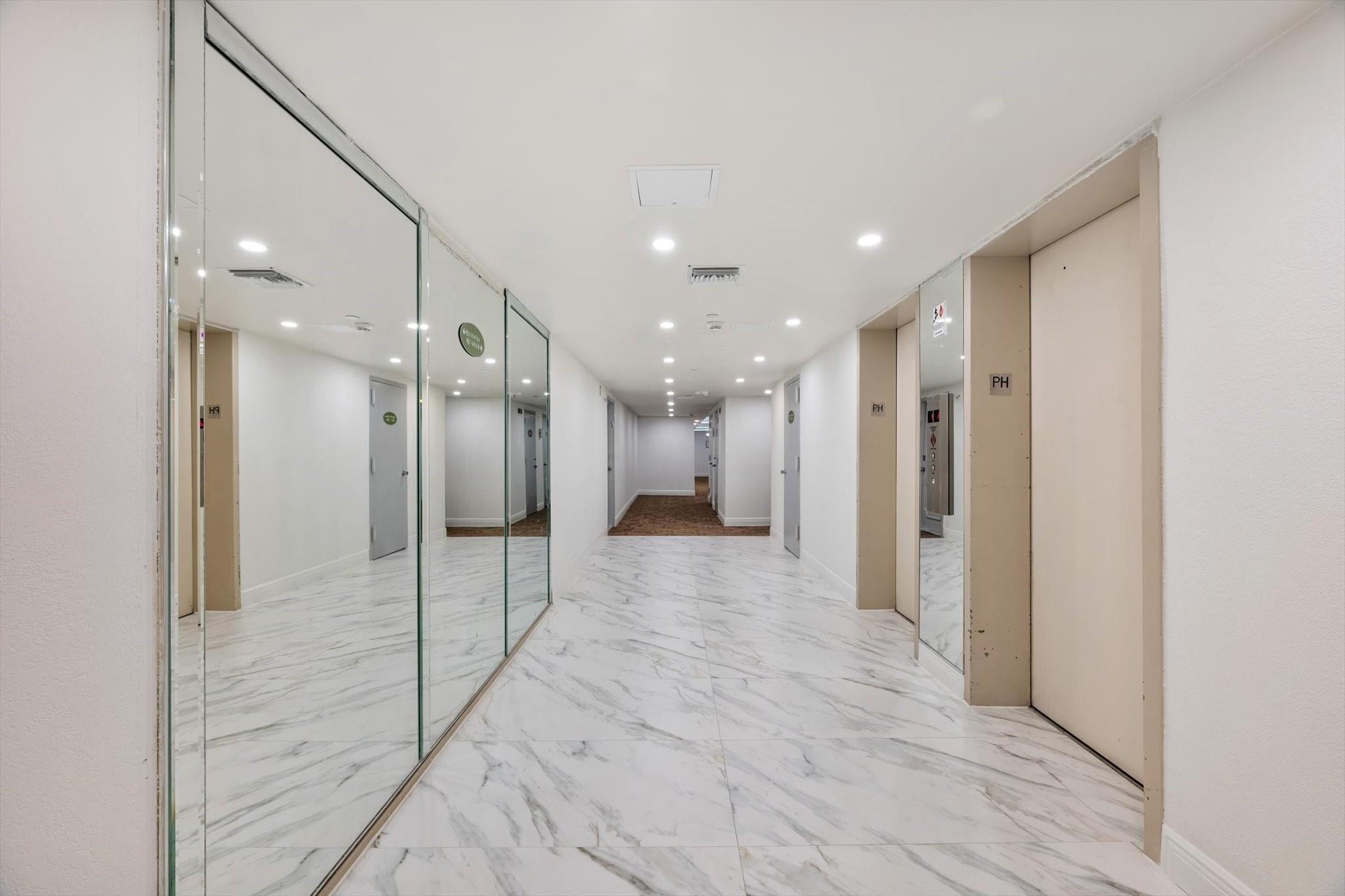 2017 S Ocean Drive Ph1 Property Photo 26
