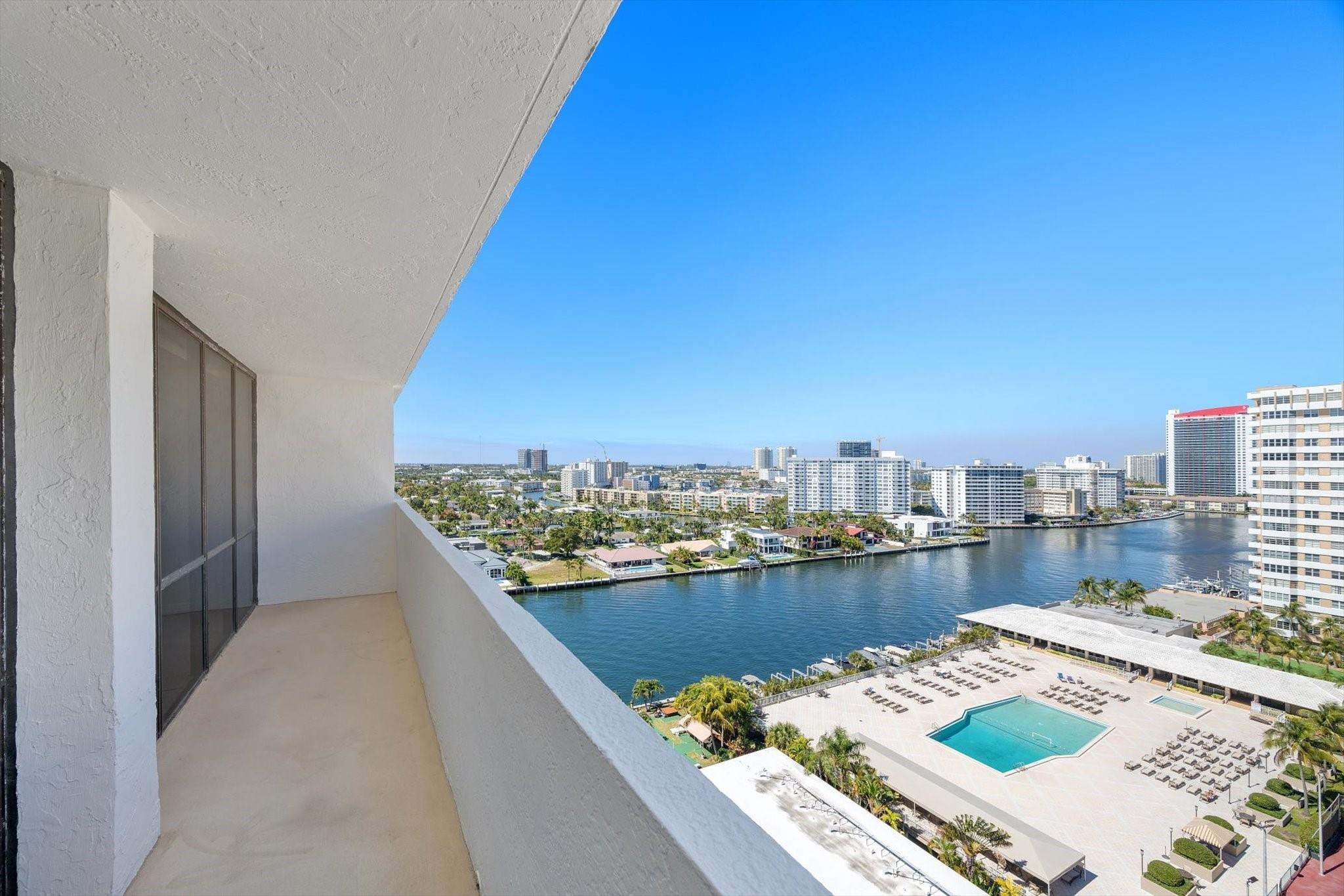 2017 S Ocean Drive Ph1 Property Photo 27
