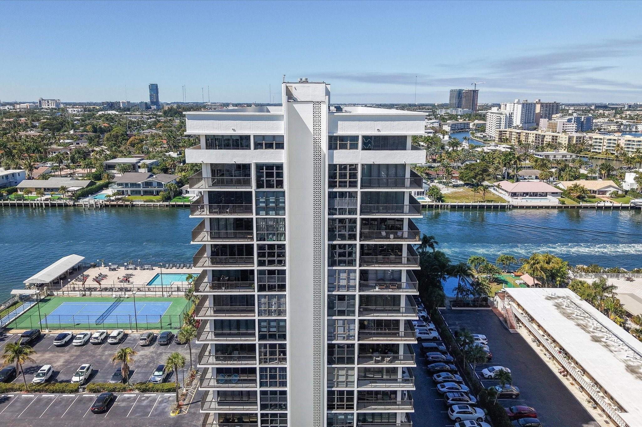 2017 S Ocean Drive Ph1 Property Photo 35