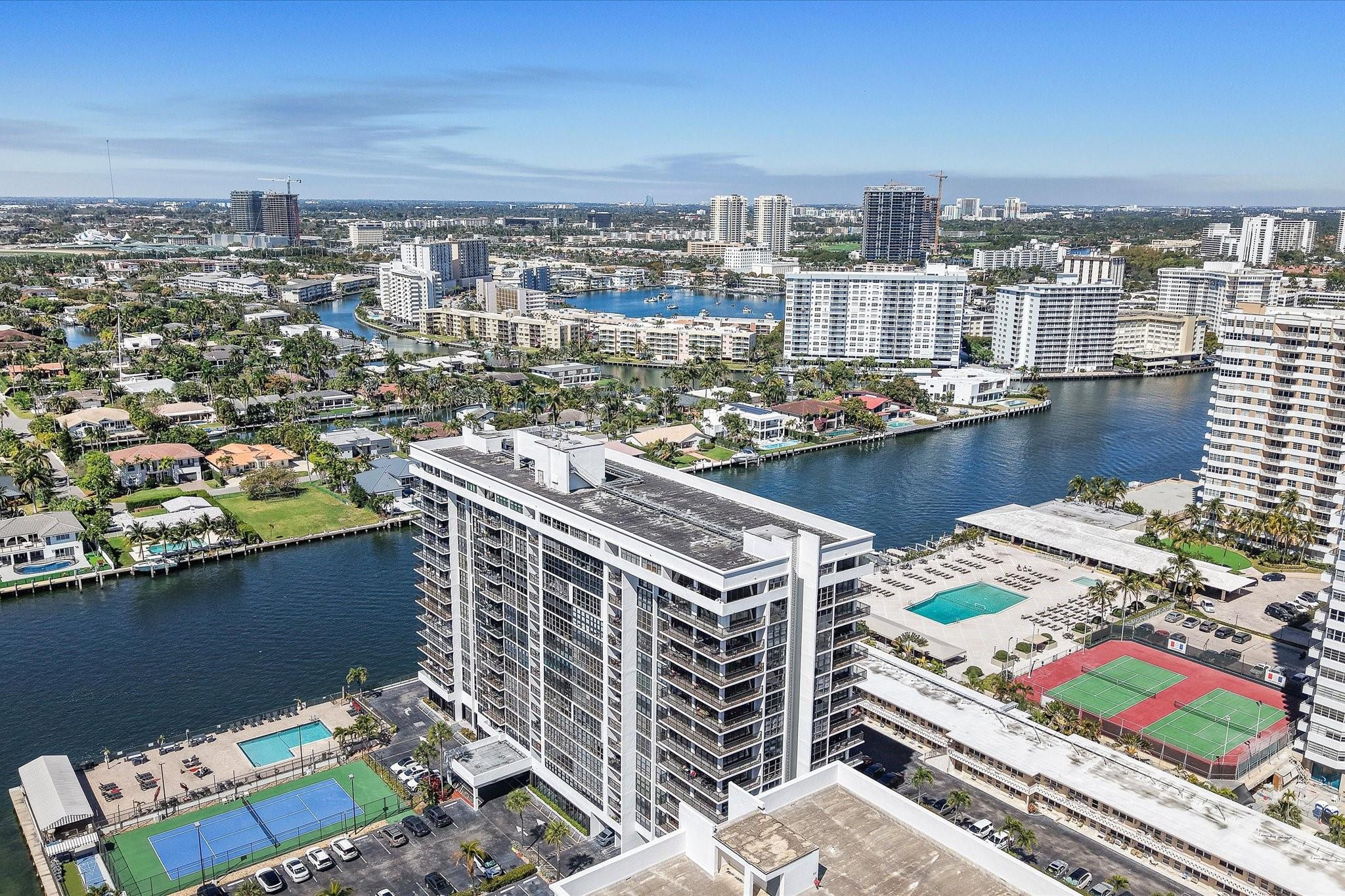 2017 S Ocean Drive Ph1 Property Photo 38