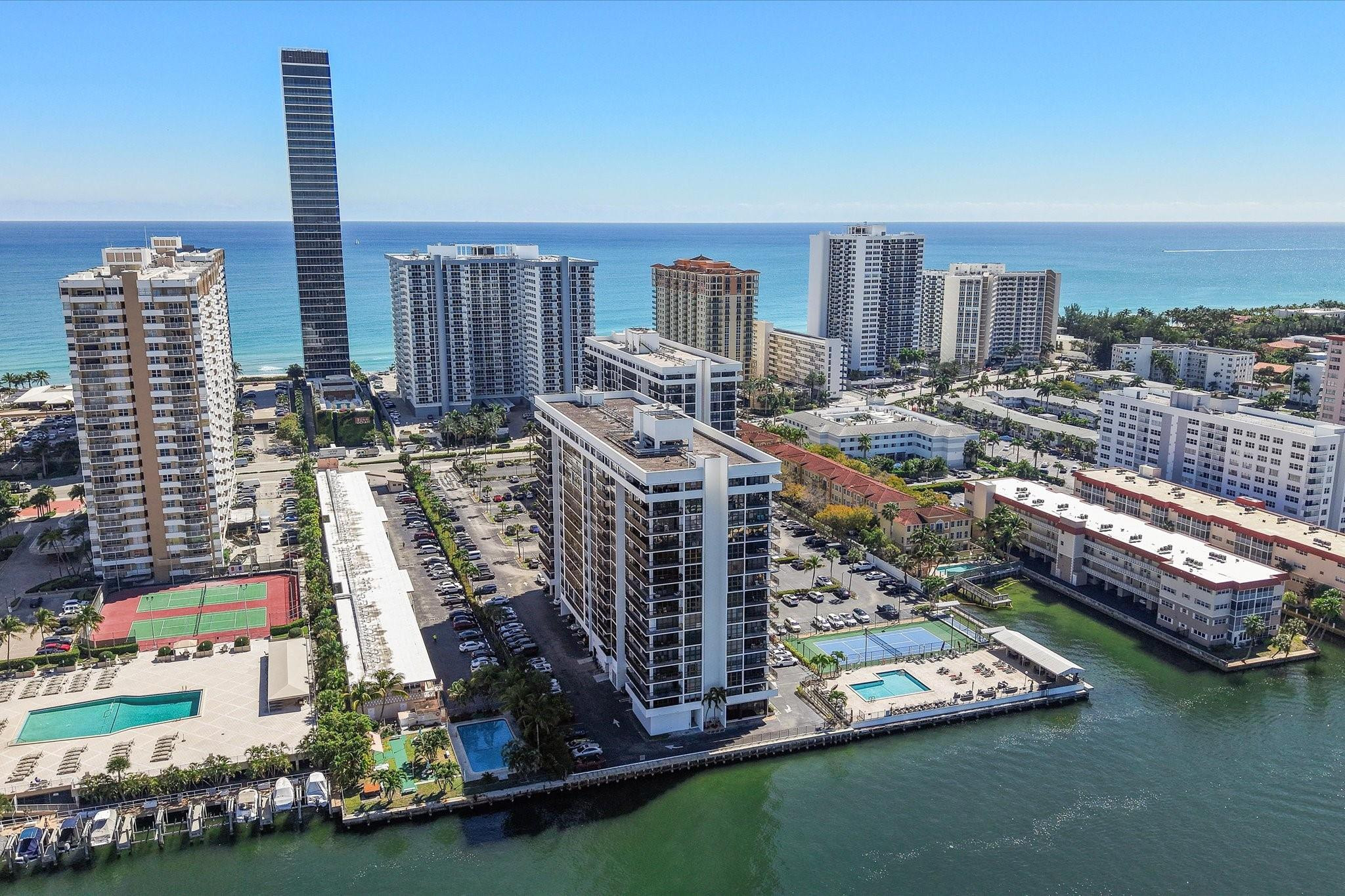 2017 S Ocean Drive Ph1 Property Photo 39