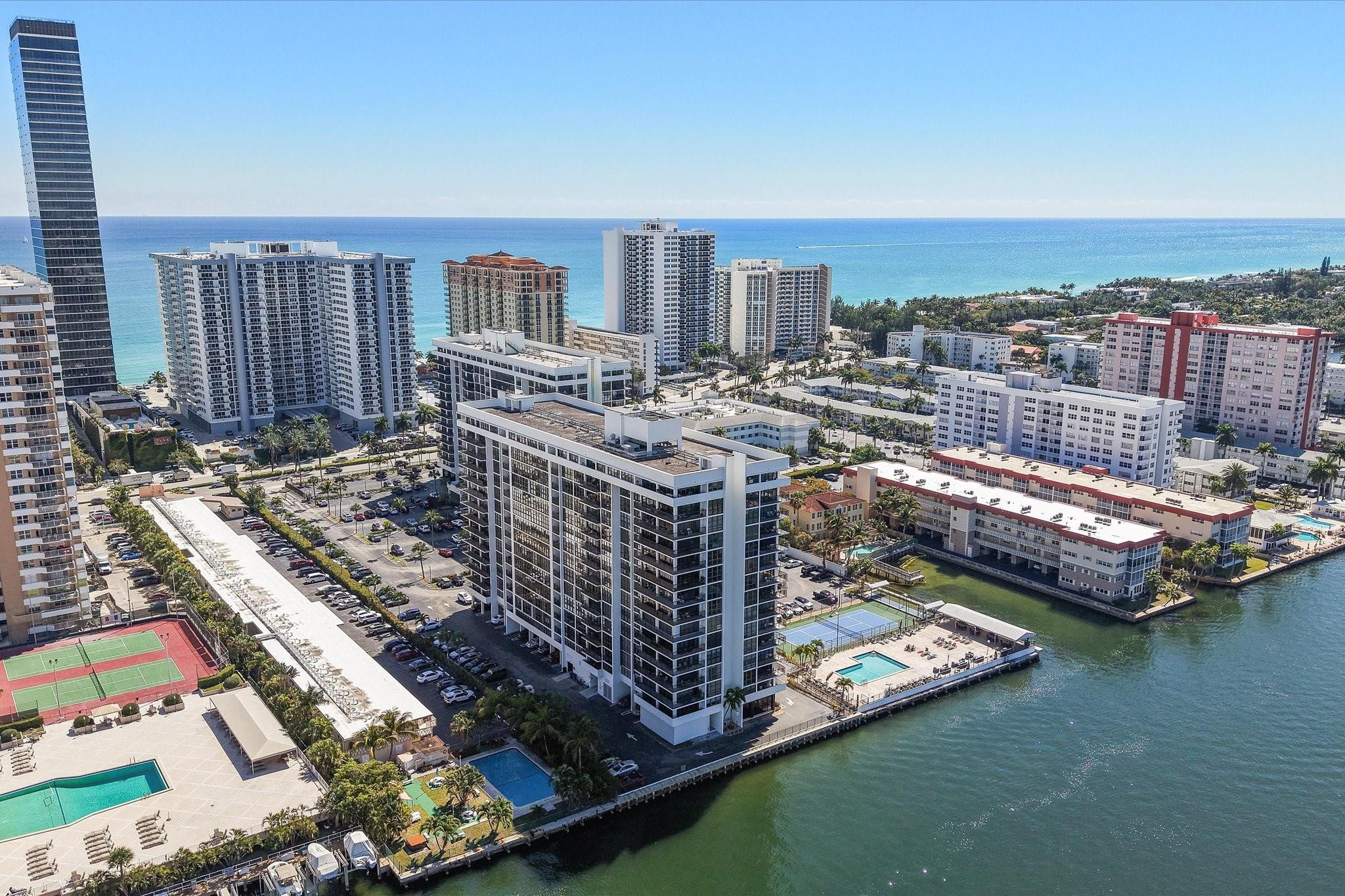 2017 S Ocean Drive Ph1 Property Photo 40