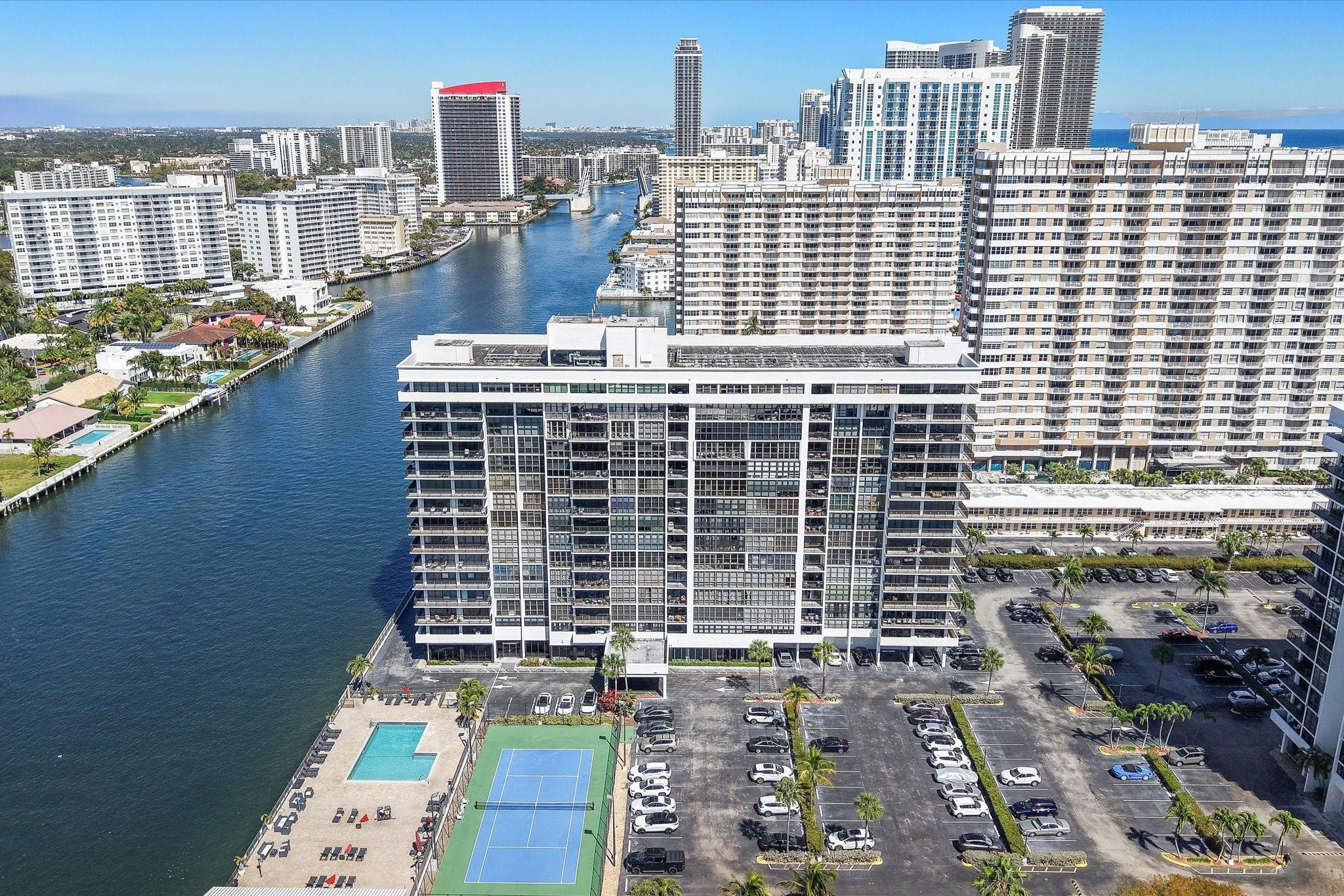2017 S Ocean Drive Ph1 Property Photo 41