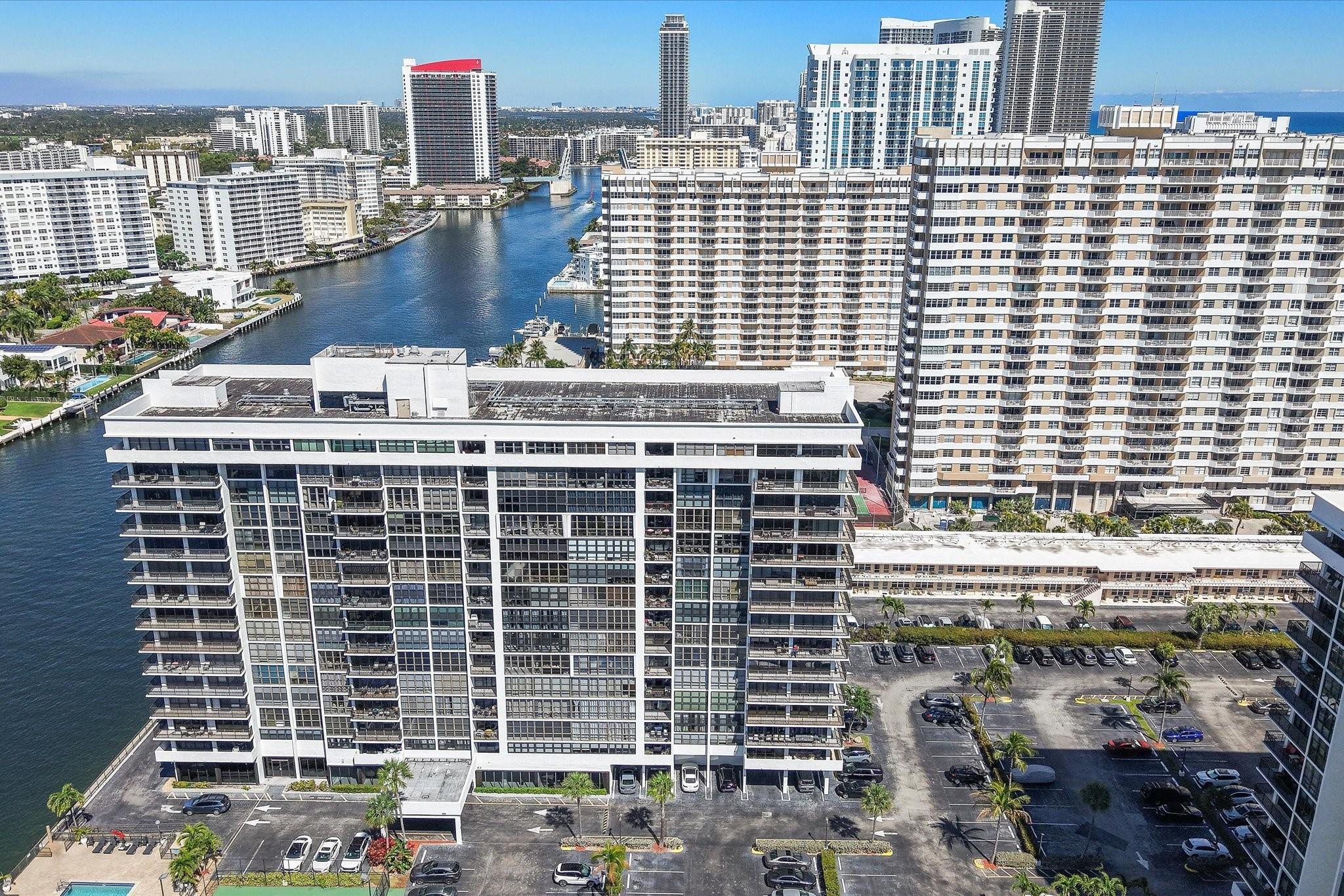 2017 S Ocean Drive Ph1 Property Photo 42